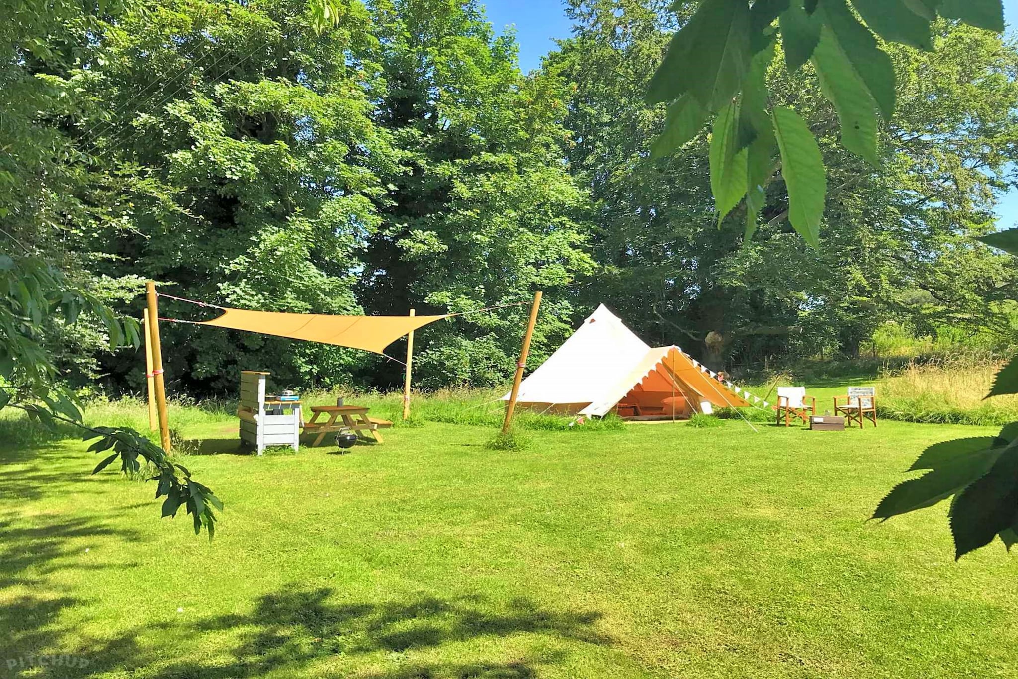 Meadow Glamping Tents-Buitenlucht