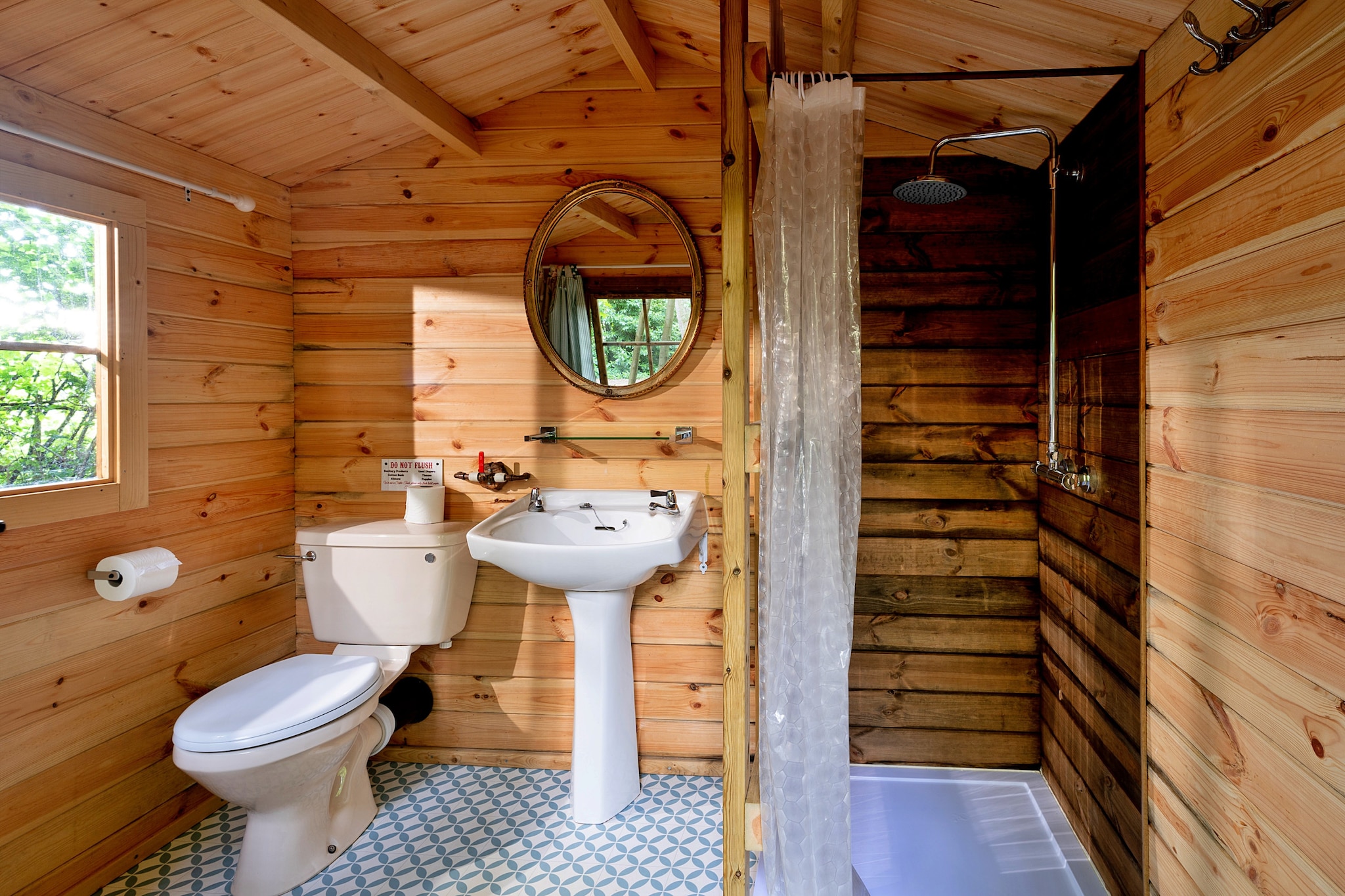 Bluebelle Glamping Pod-Badkamer