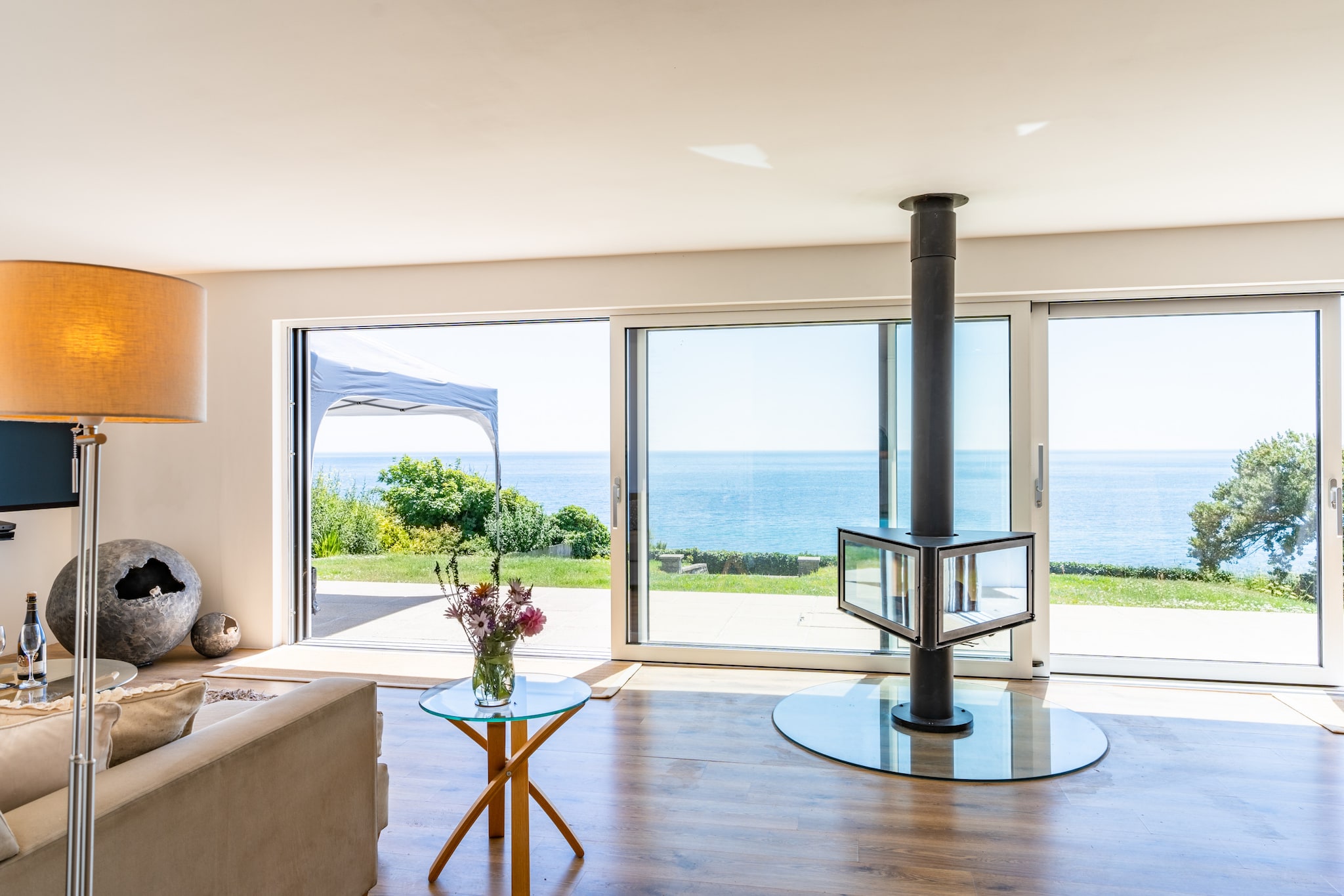 Avalon Sea Views-Woonkamer