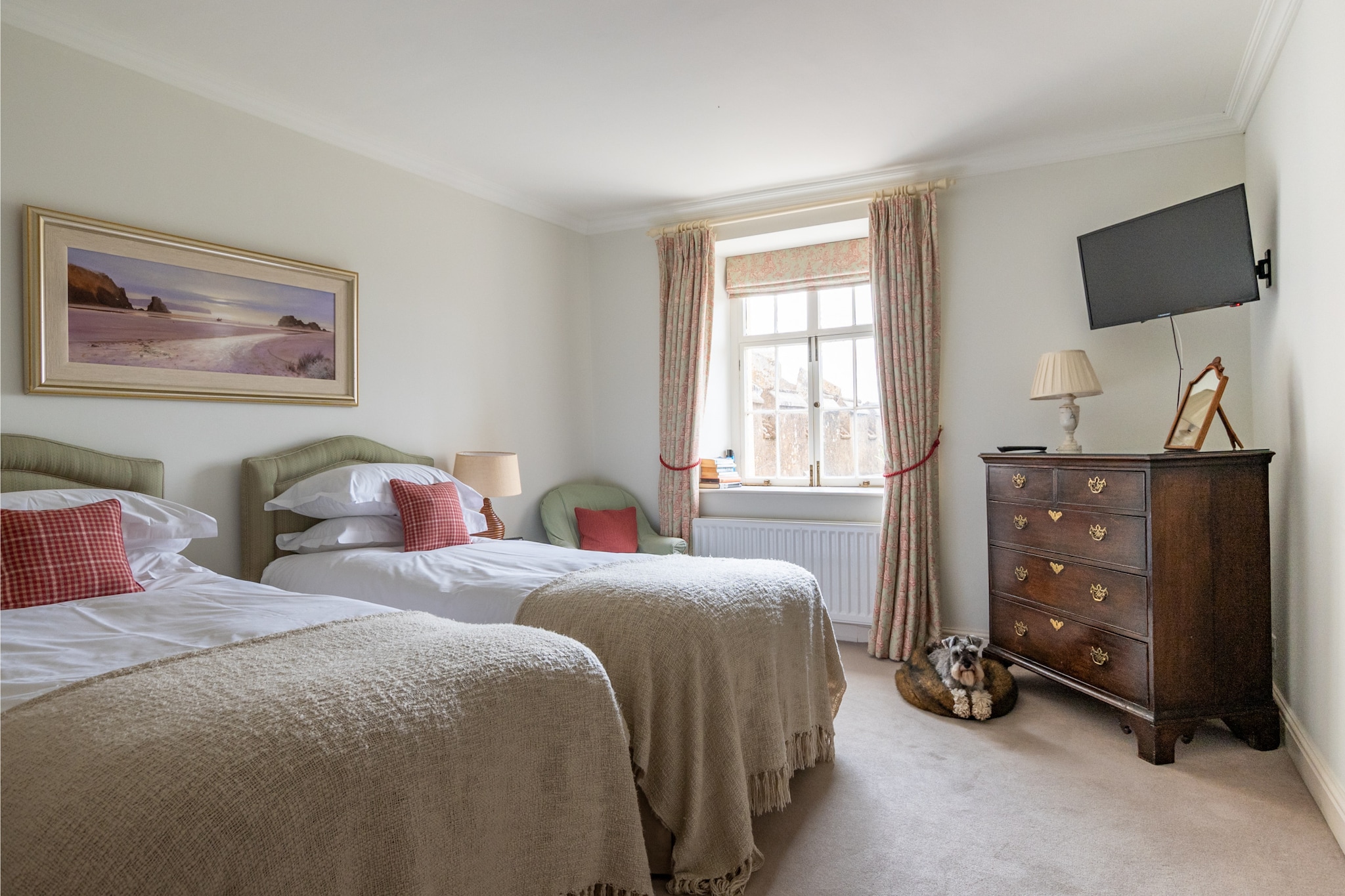 Historic Castle on River Tamar-Slaapkamer