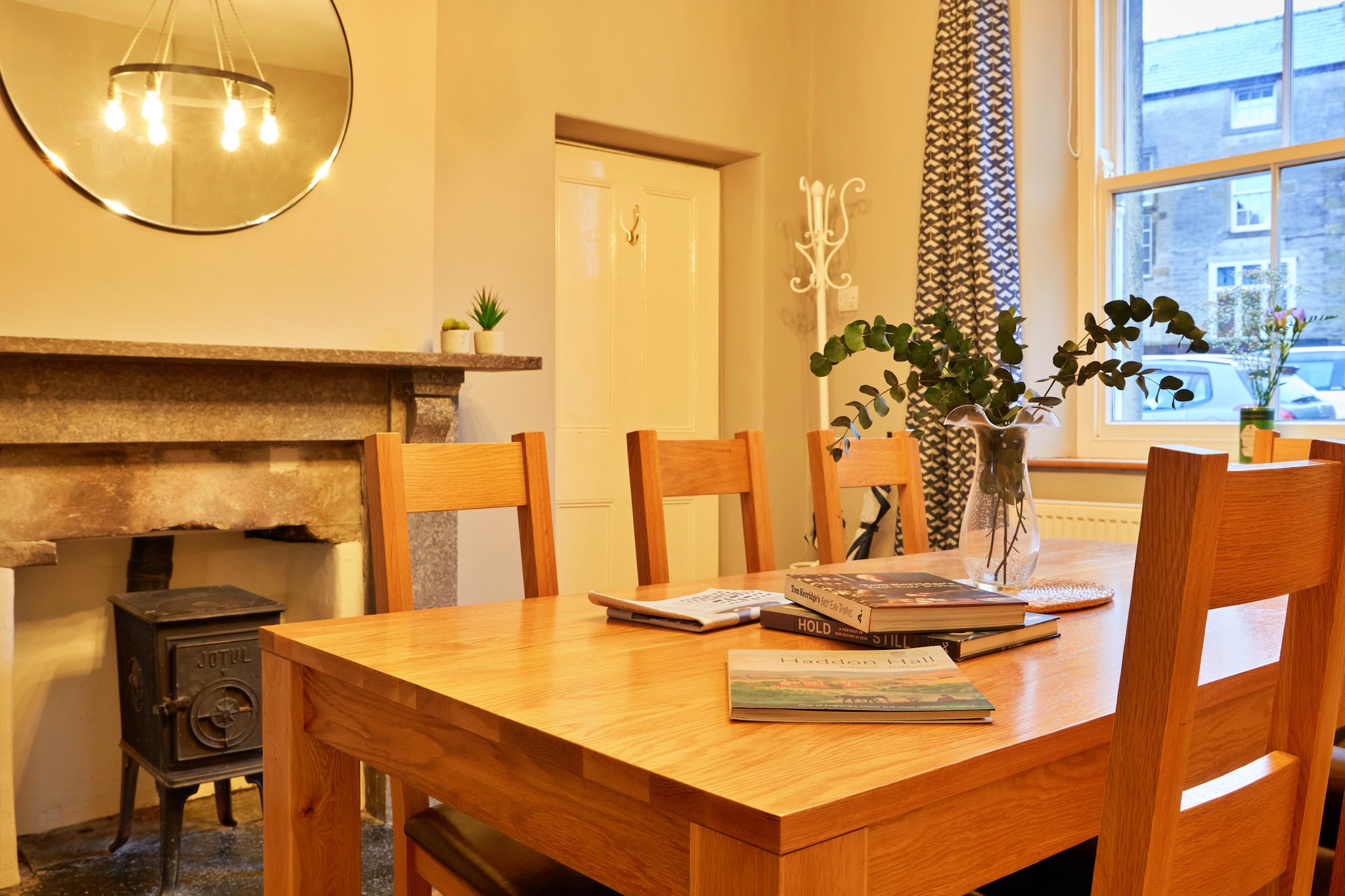 The Cottage at Tideswell-Eetkamer