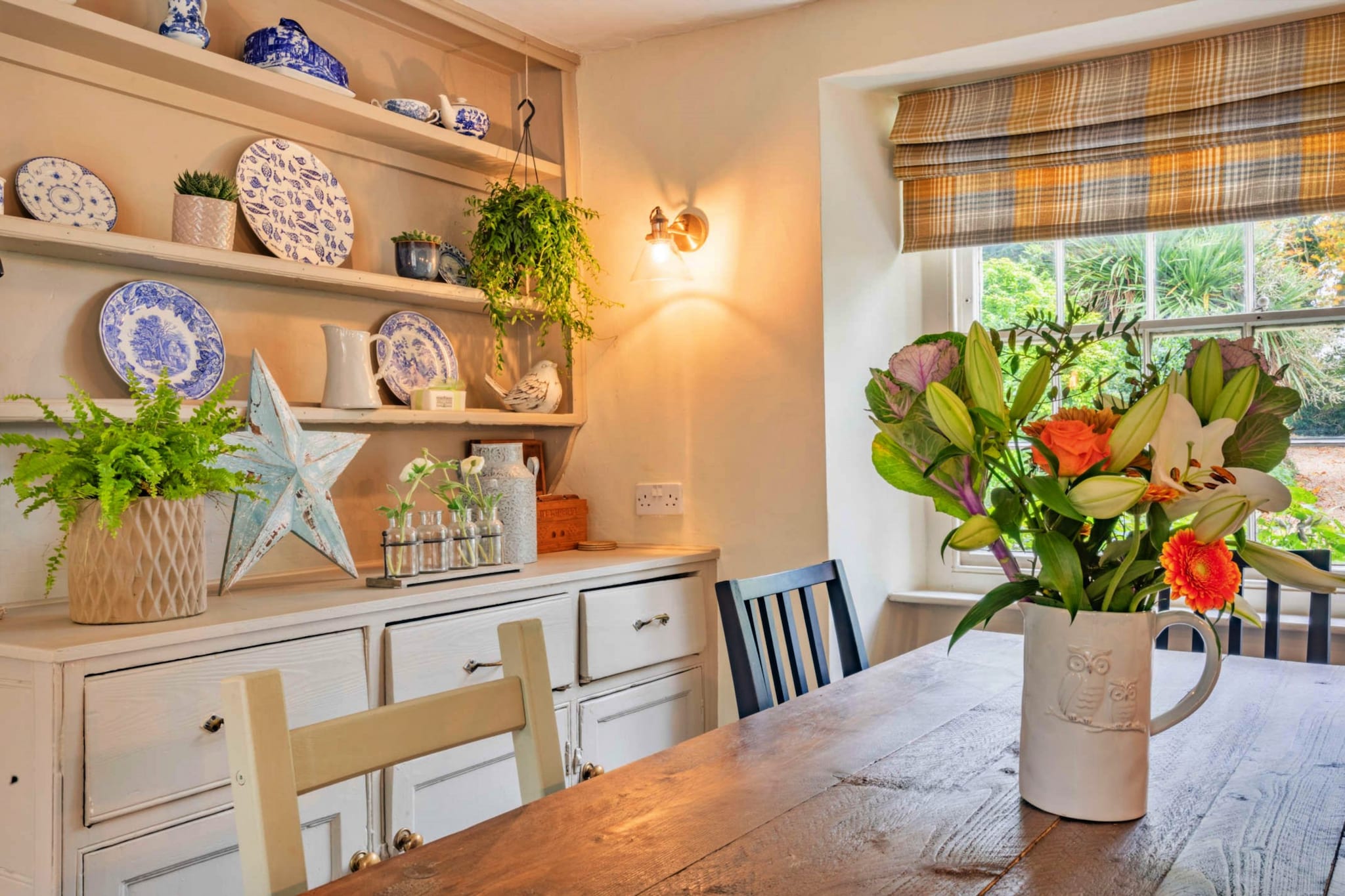 Islip Mill House - Beautiful Riverside Home-Eetkamer