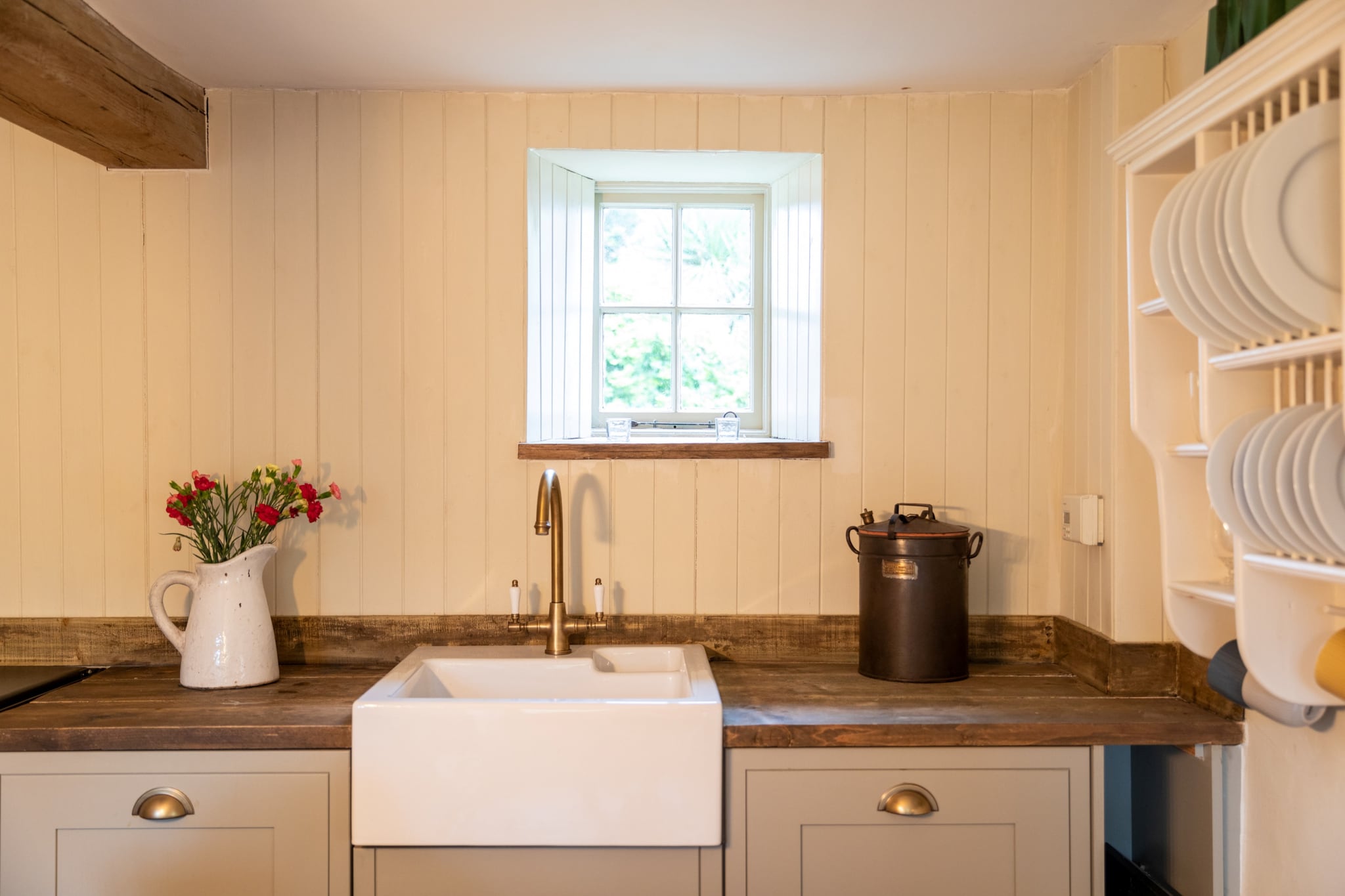 Islip Mill House - Beautiful Riverside Home-Keuken