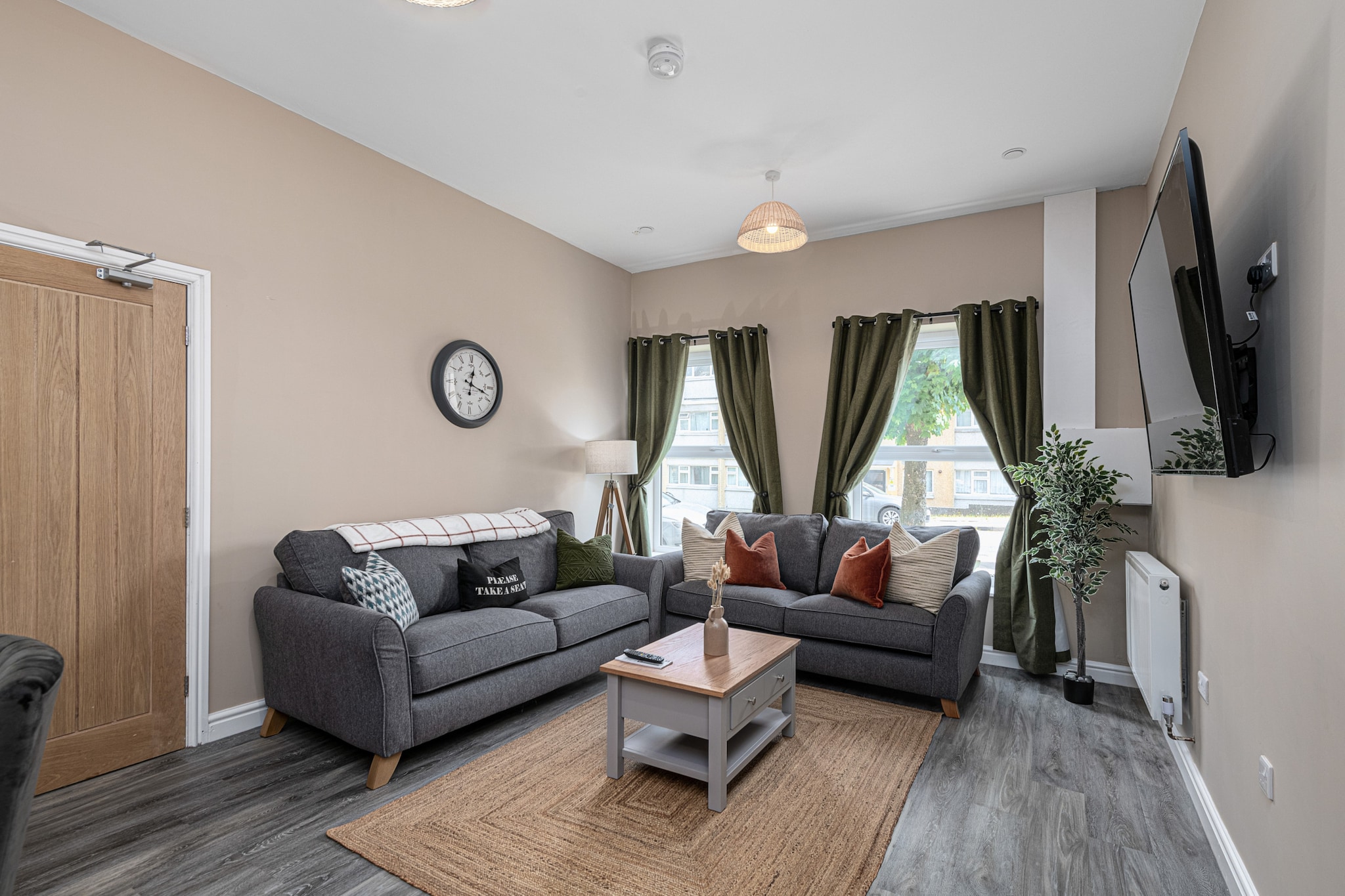 Peace Retreats Apartment - Pwllheli-Woonkamer
