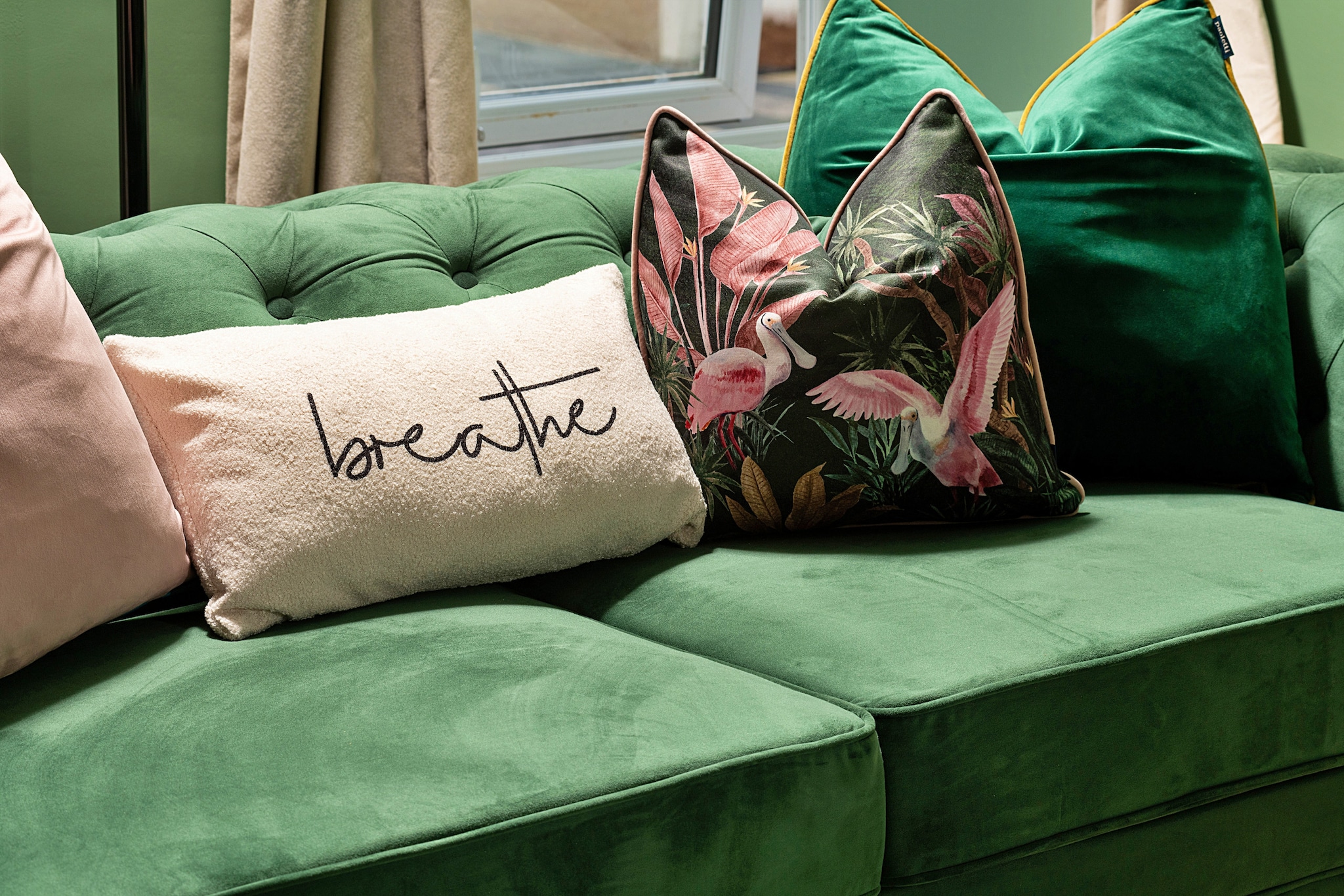 Peace Retreats Penthouse-Woonkamer