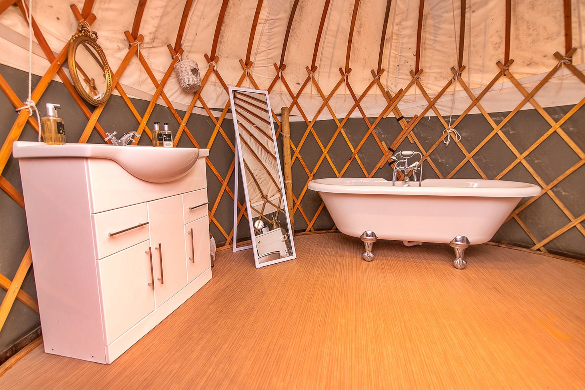 Bramble Yurt-Badkamer