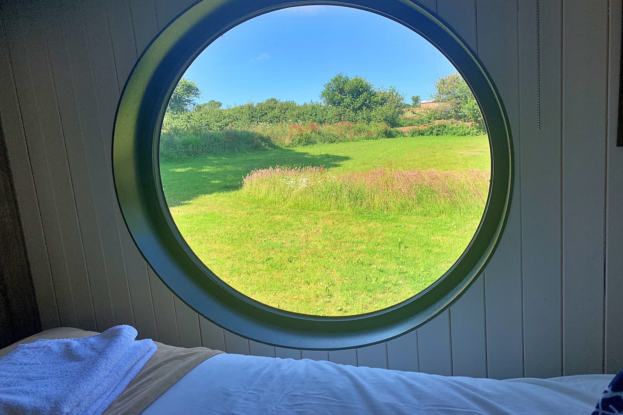 Oak Tree Lodge-Buitenlucht