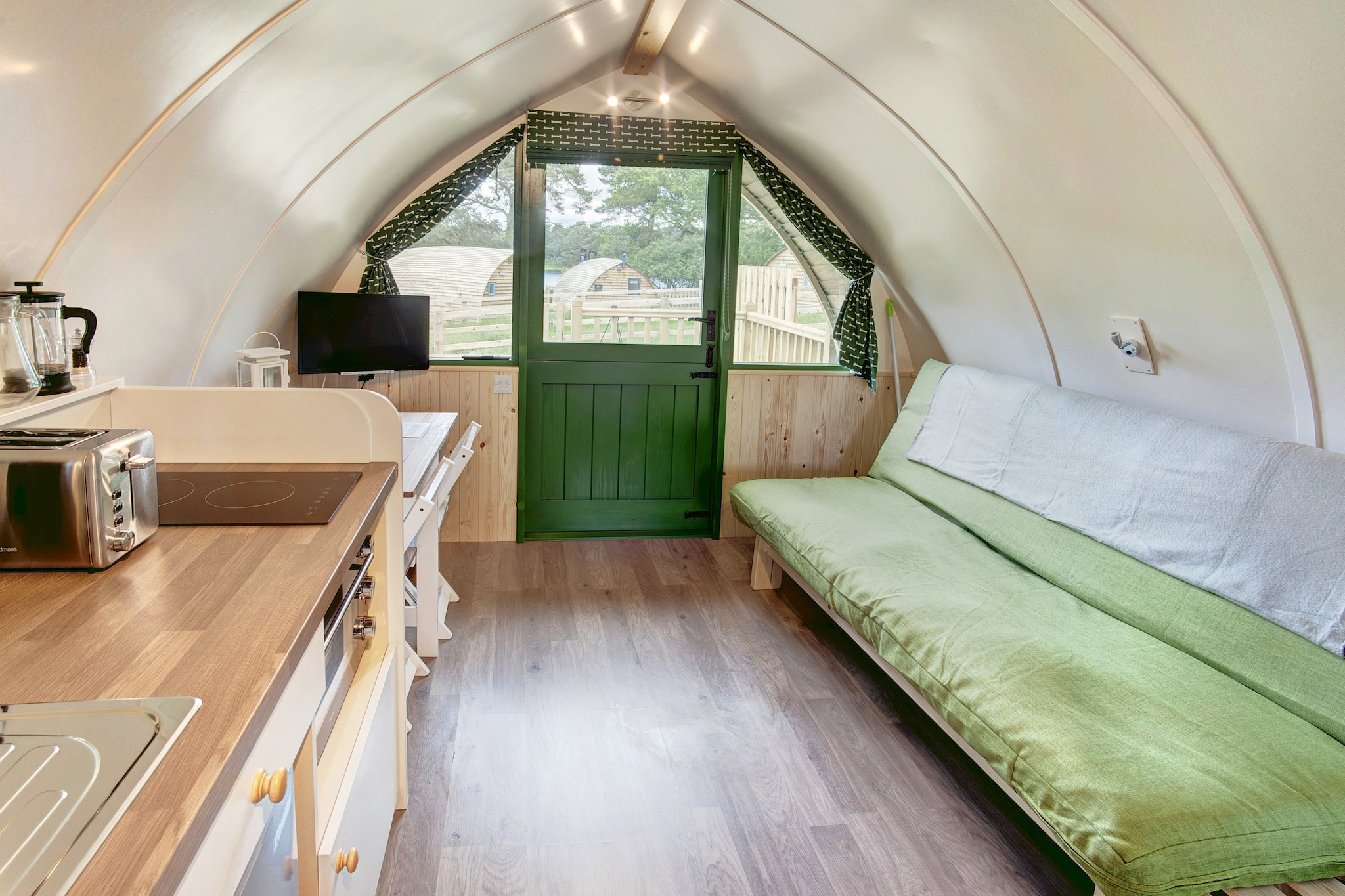 Barebones Glamping-Woonkamer