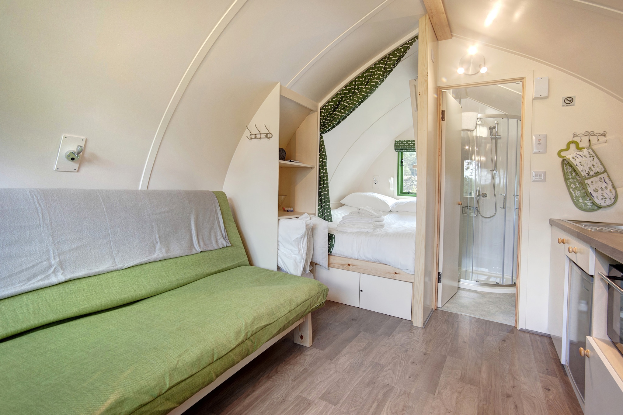 Barebones Glamping-Woonkamer