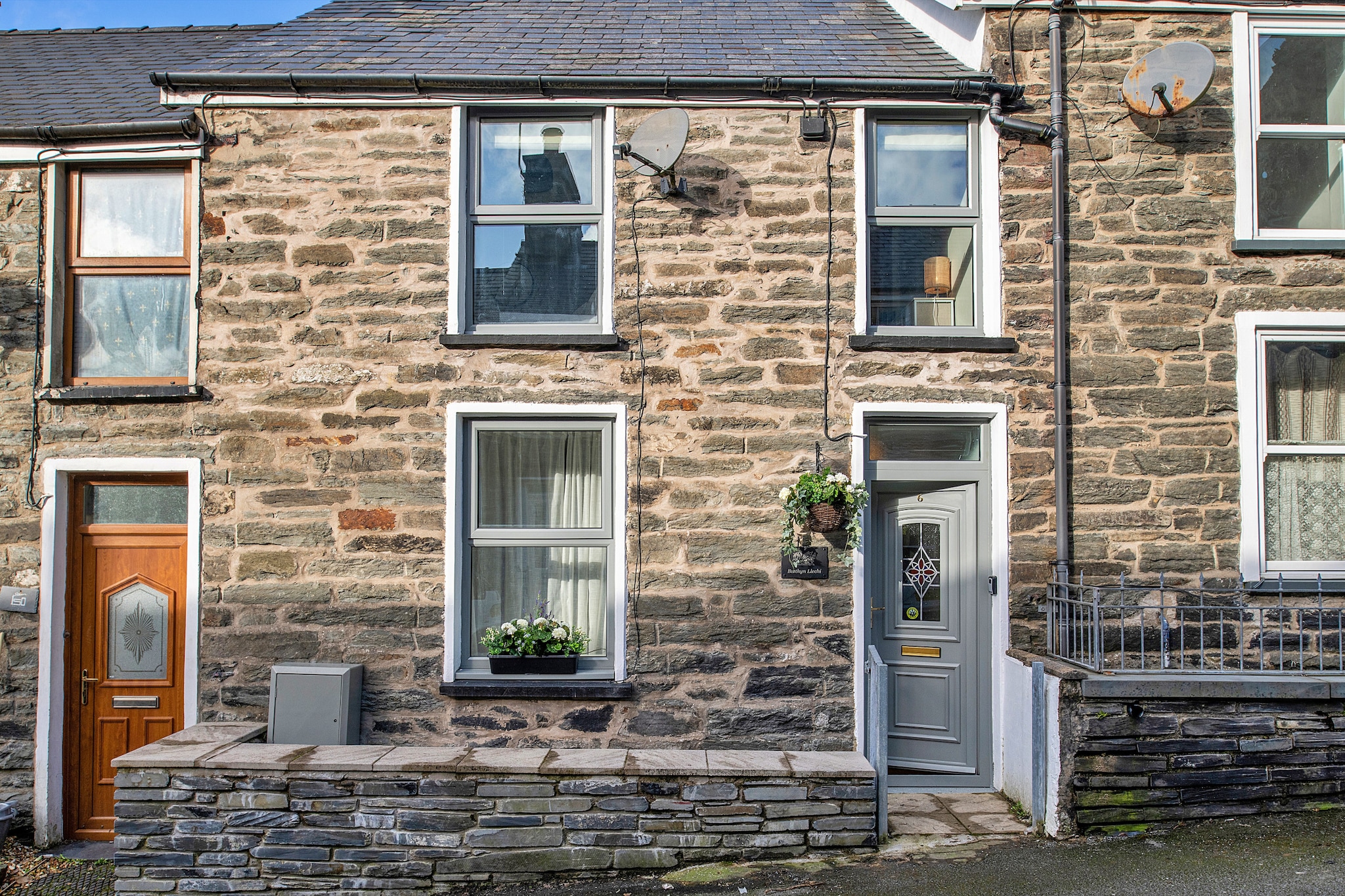 Bwthyn Llechi (Slate Cottage)-Buitenlucht