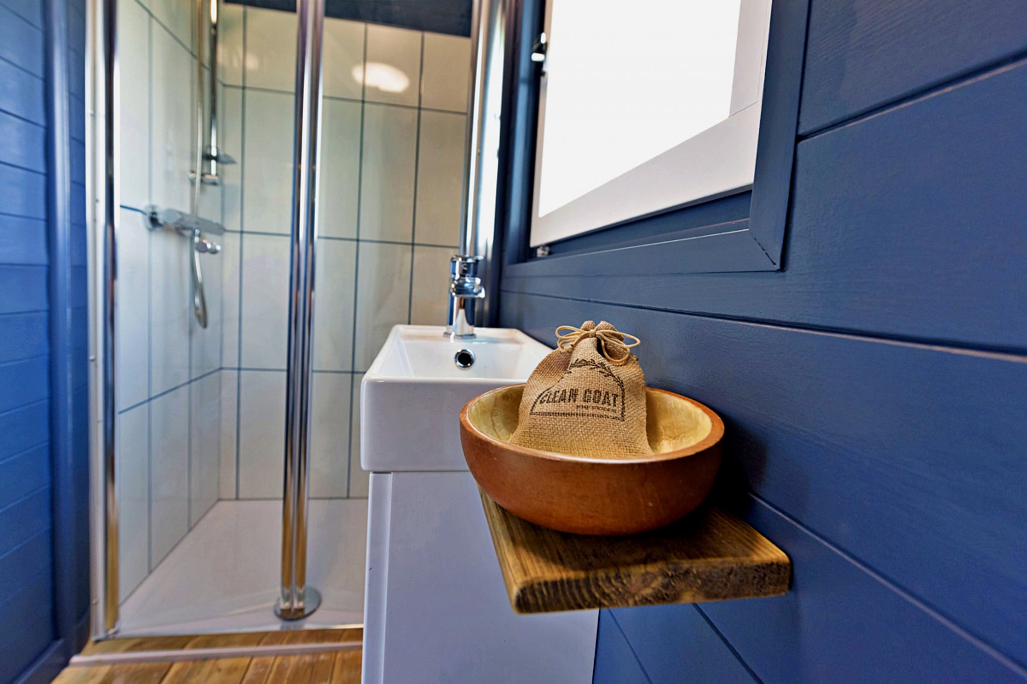'Susanna' Poachers Hut-Badkamer