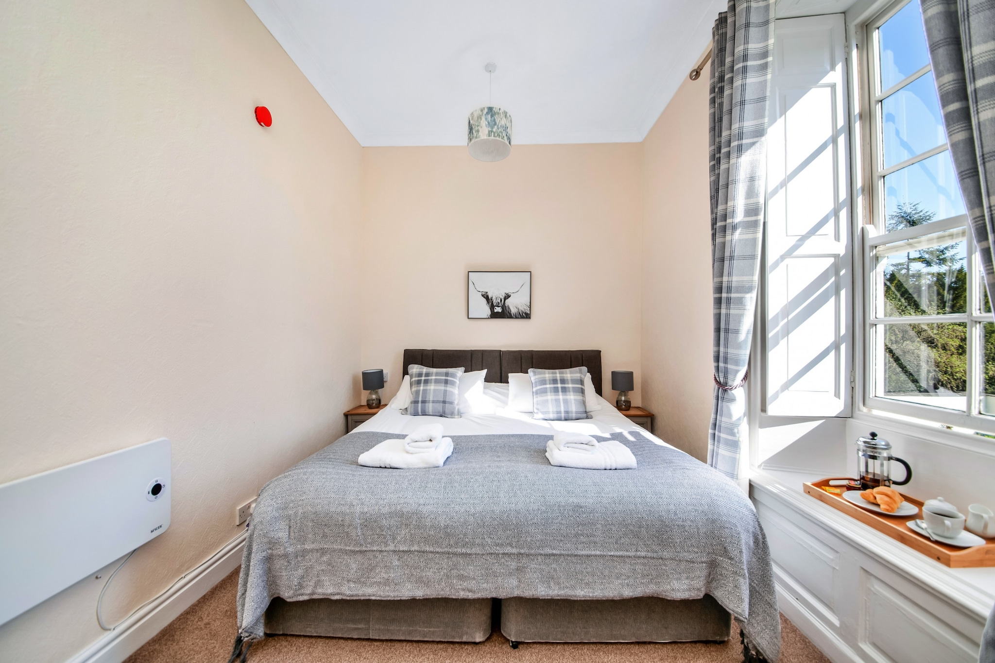 Sutton Hall Apt