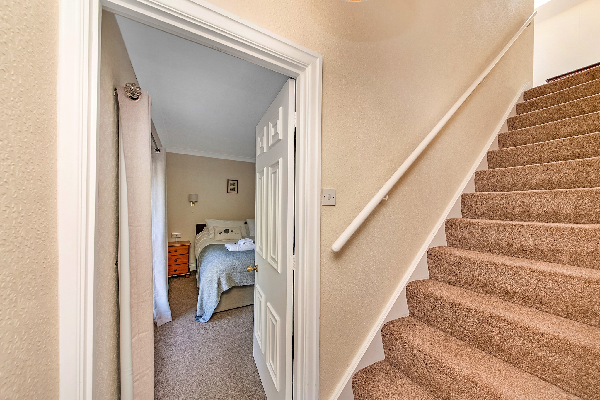 Cleveland Hall Apt-Overloop