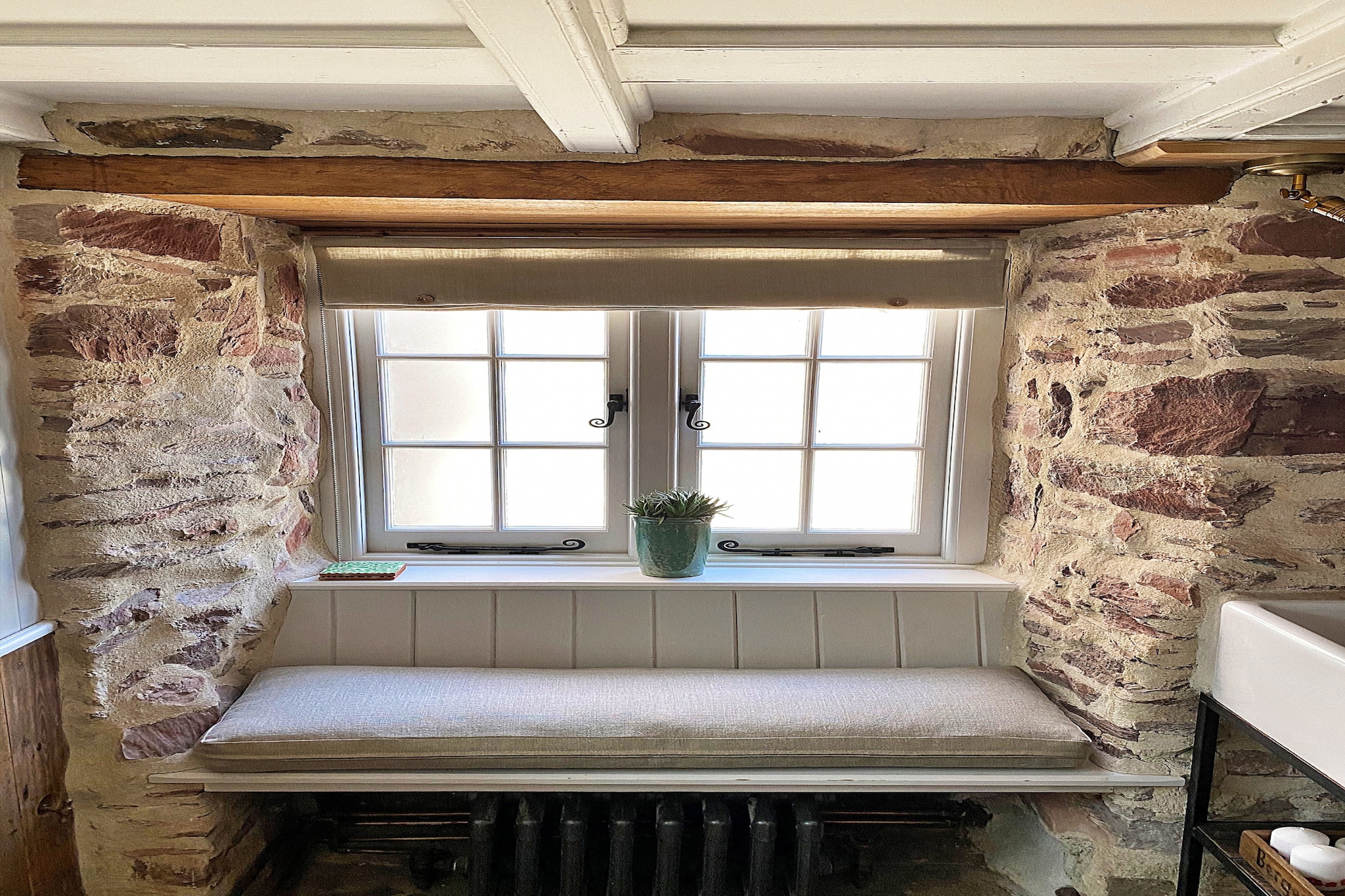 Calm Cottage, Kingsand-Woonkamer