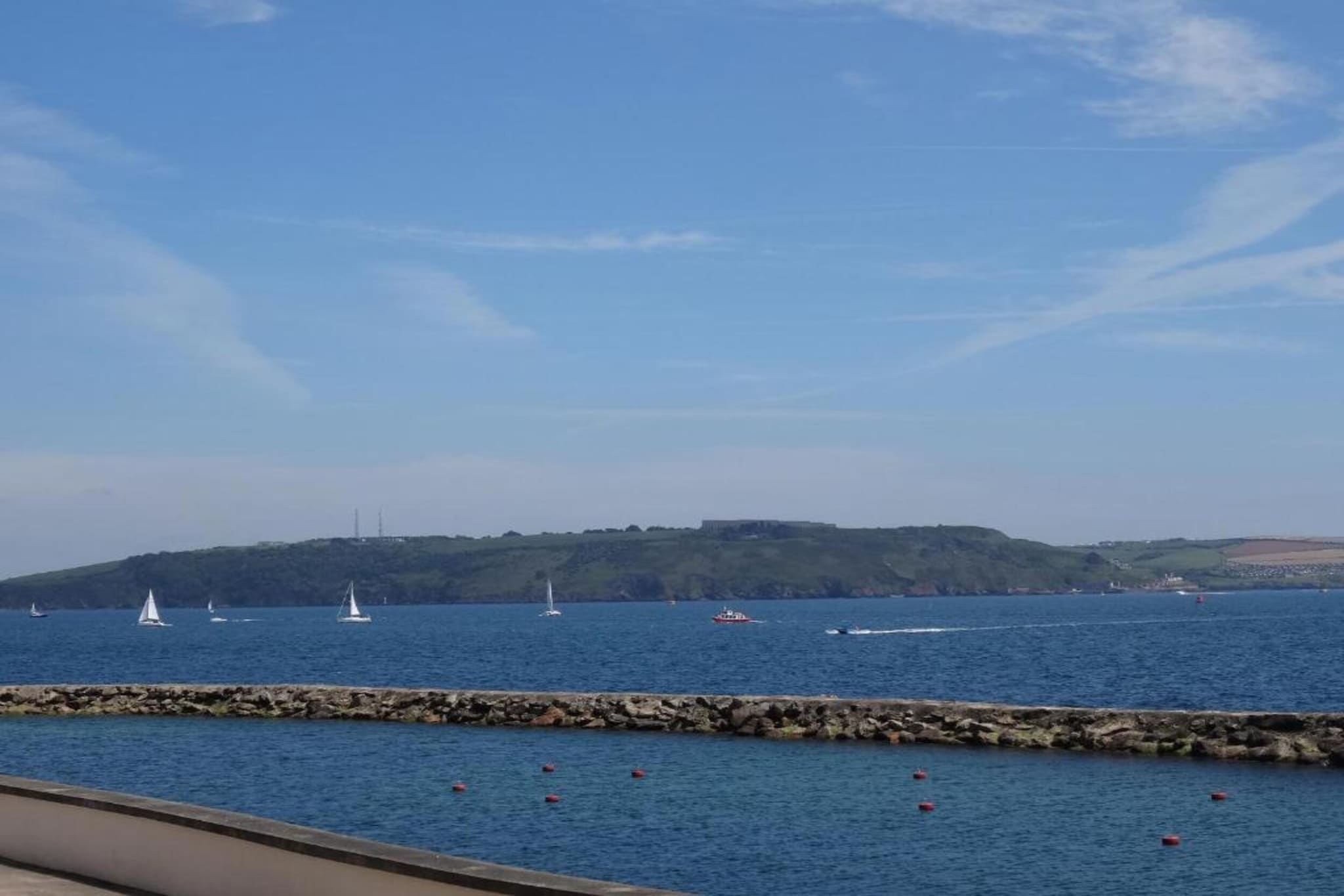 Penlee Narrows, Kingsand-Gebieden zomer 1km
