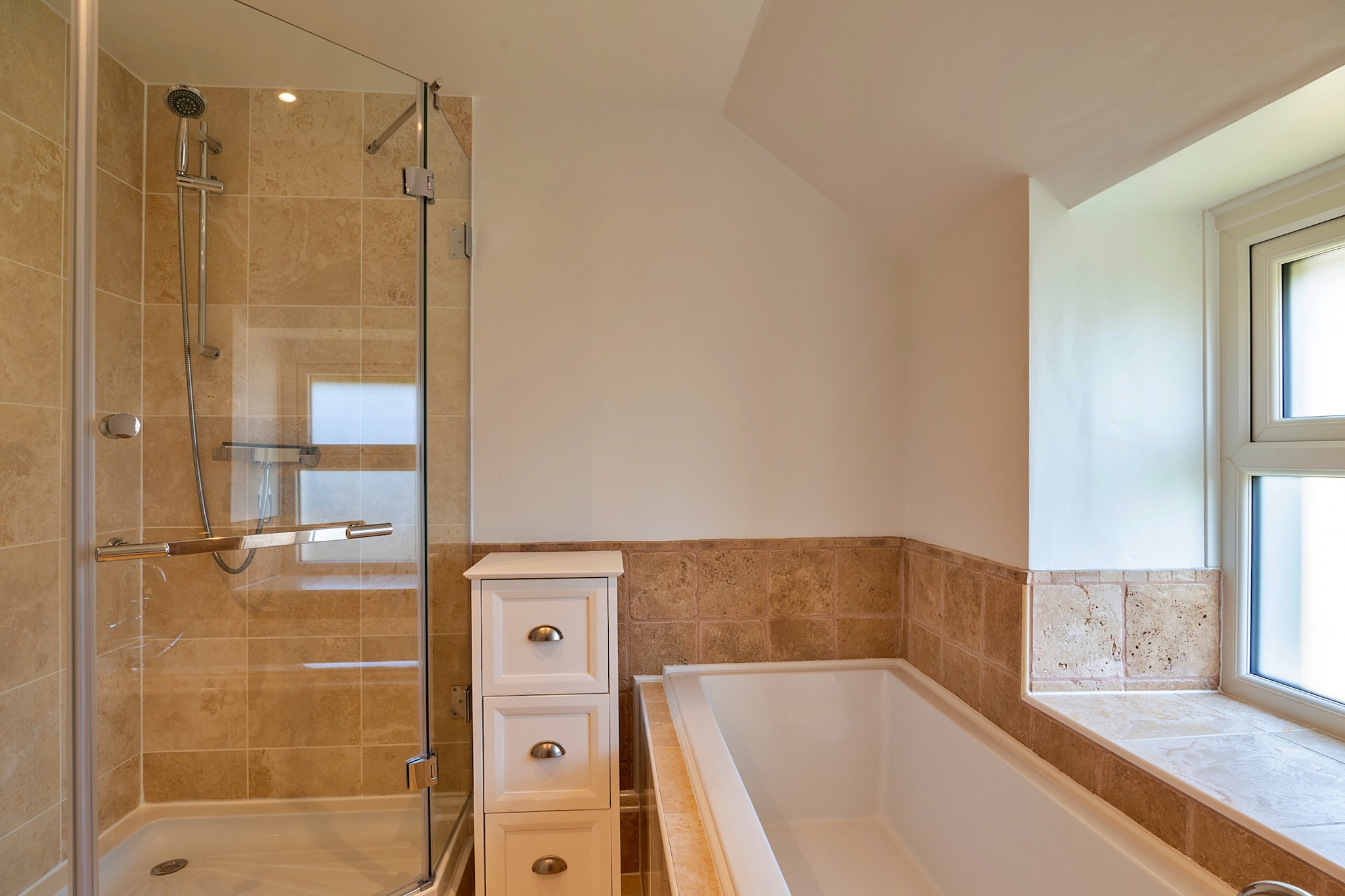 Trethew Cottage-Badkamer