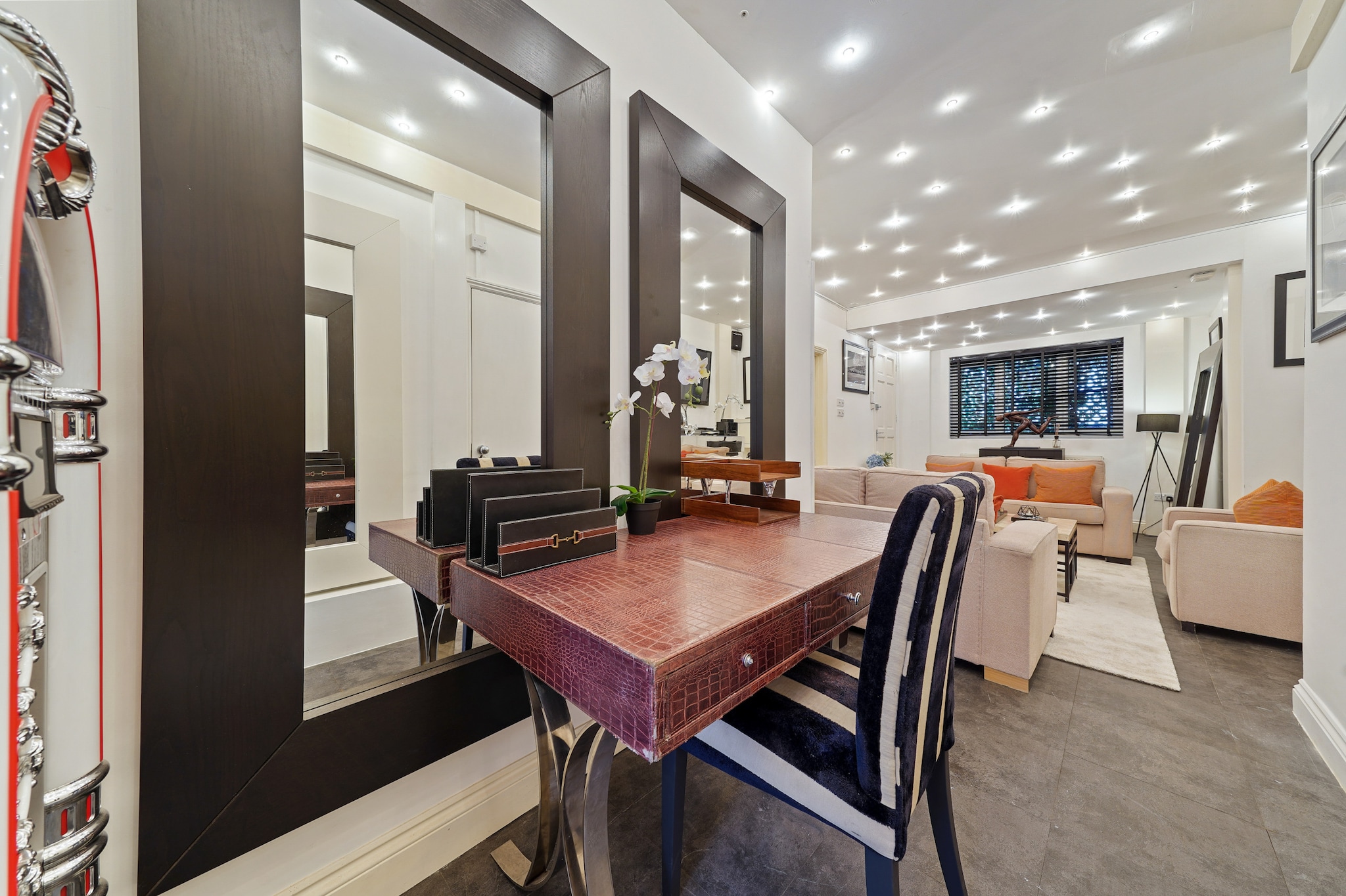 Regents Apartment