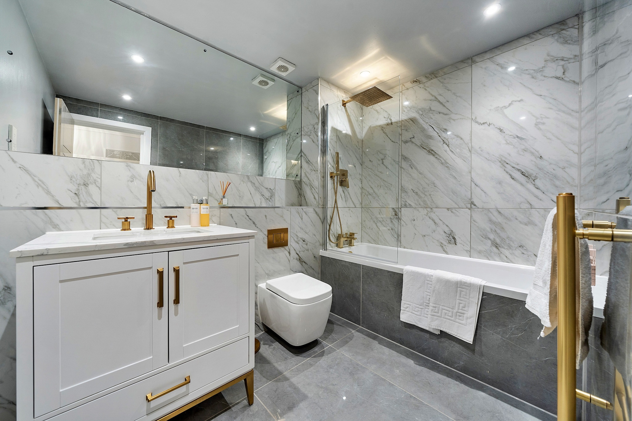 The Ivy Suite-Badkamer
