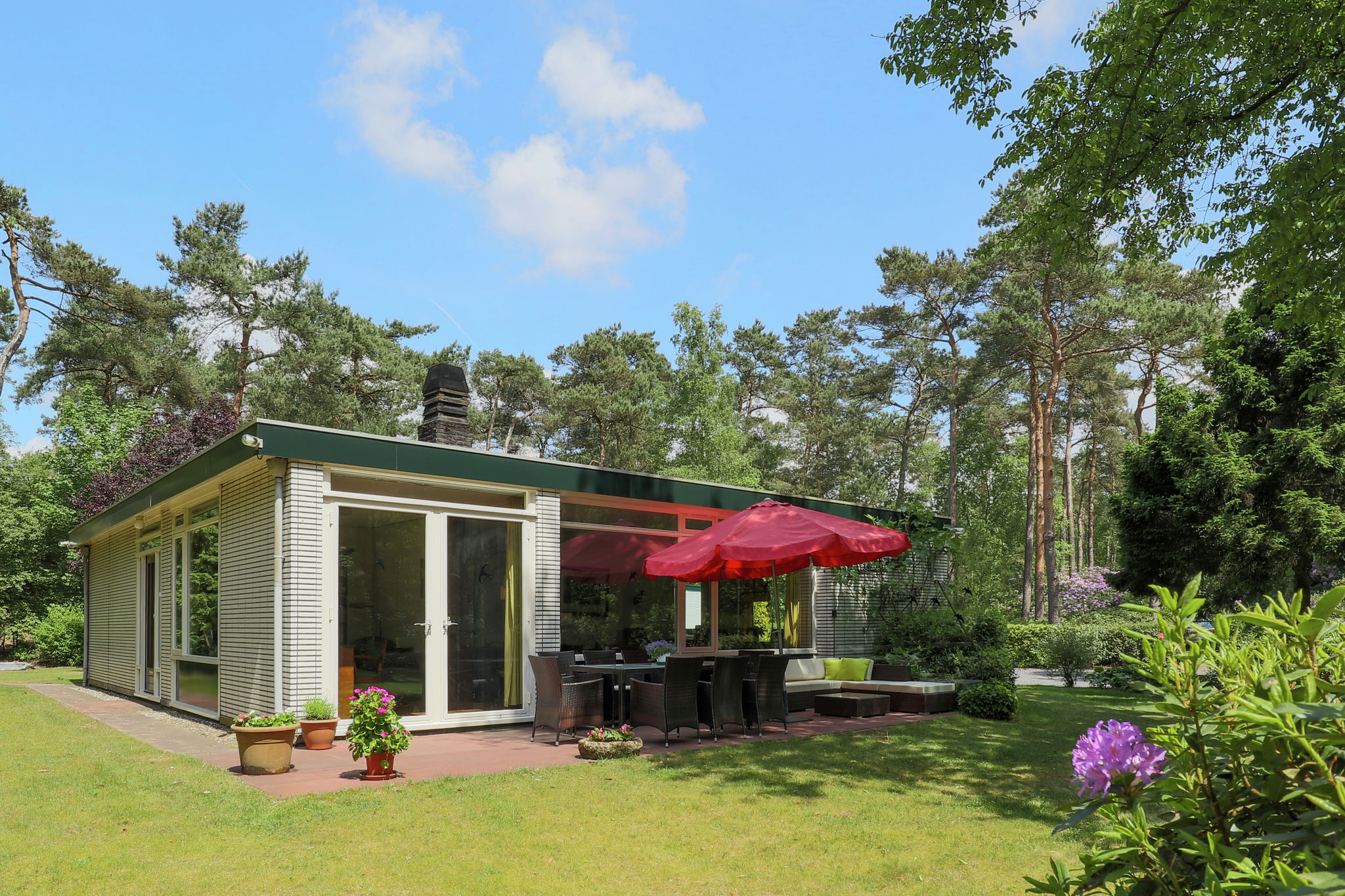 Beautiful Holiday Home with Garden in Huijbergen