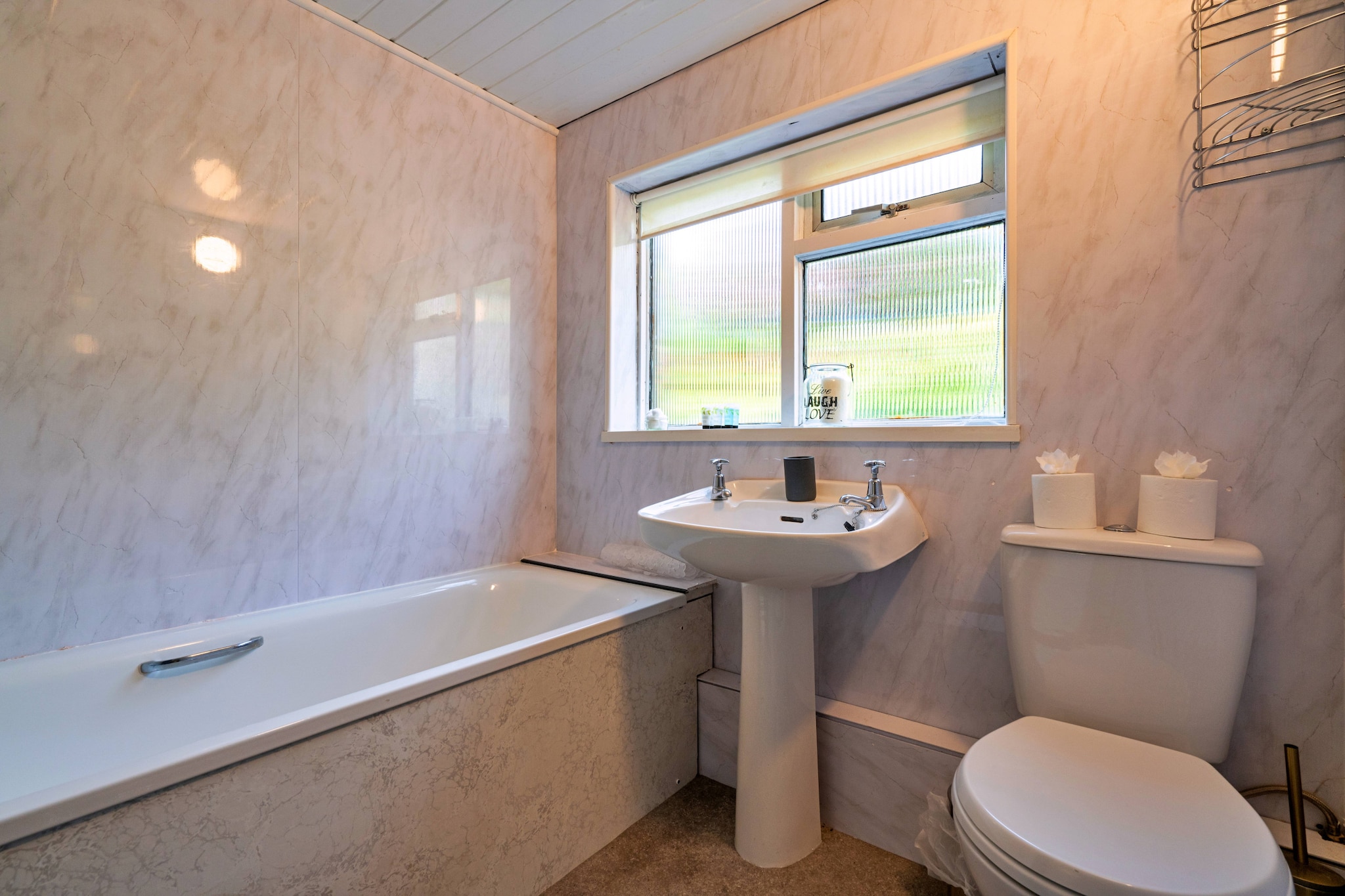 Stonelea-Badkamer
