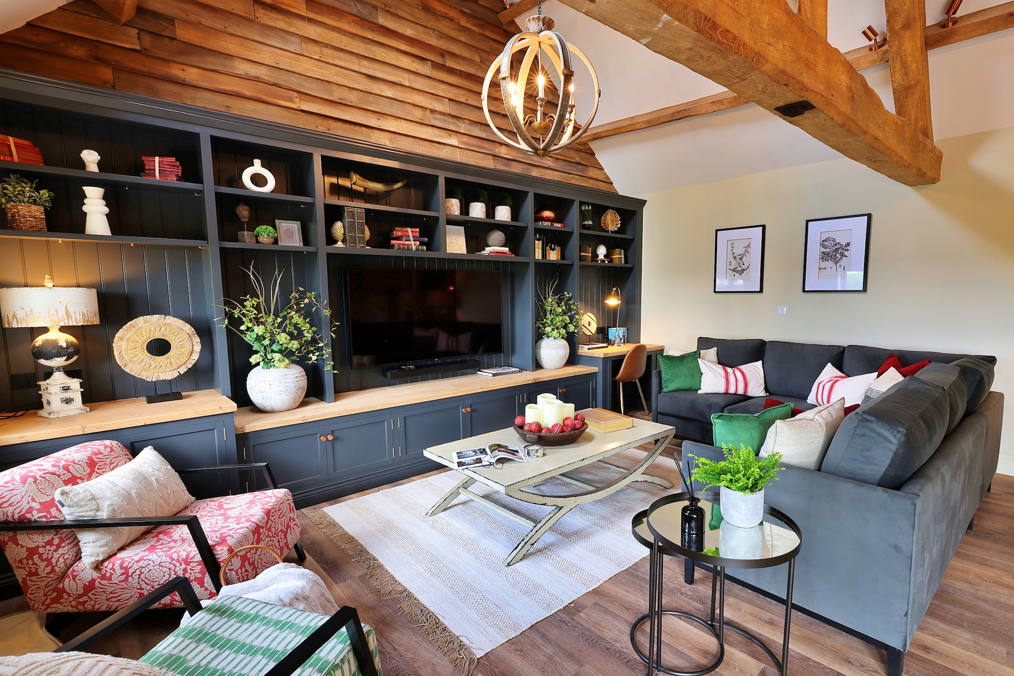 The Coach House-Niet-getagd