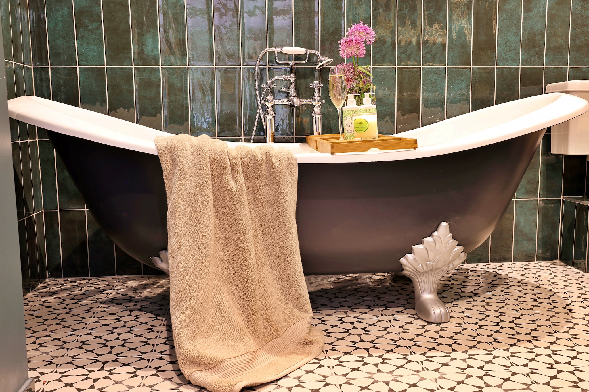 The Coach House-Niet-getagd