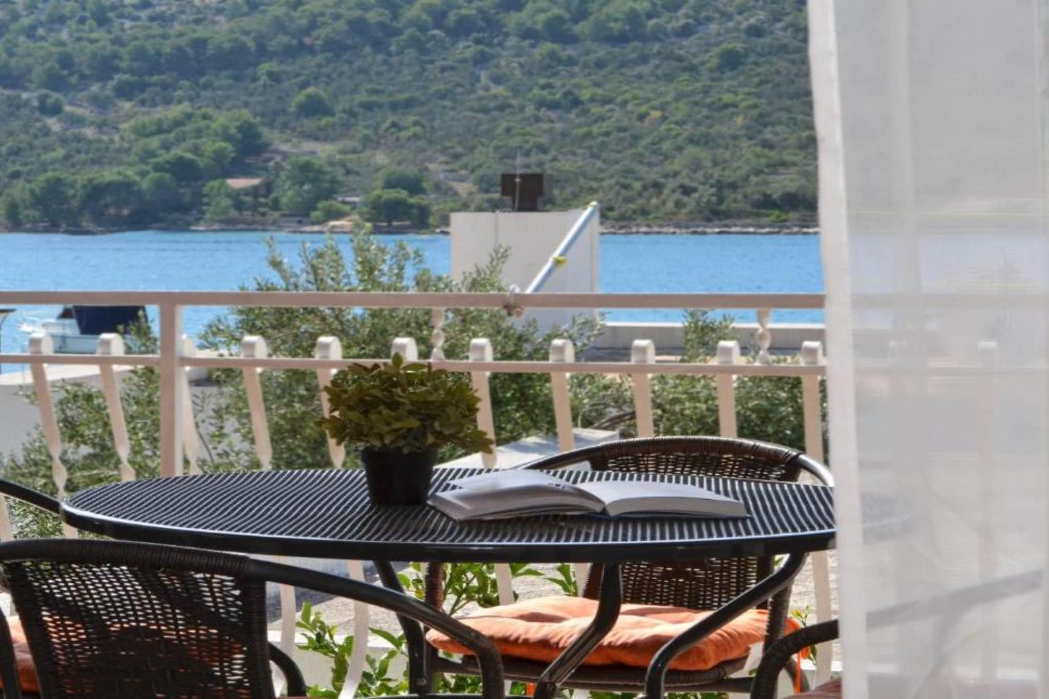 Apartments Nina - Two Bedroom Apartment with Balcony A1