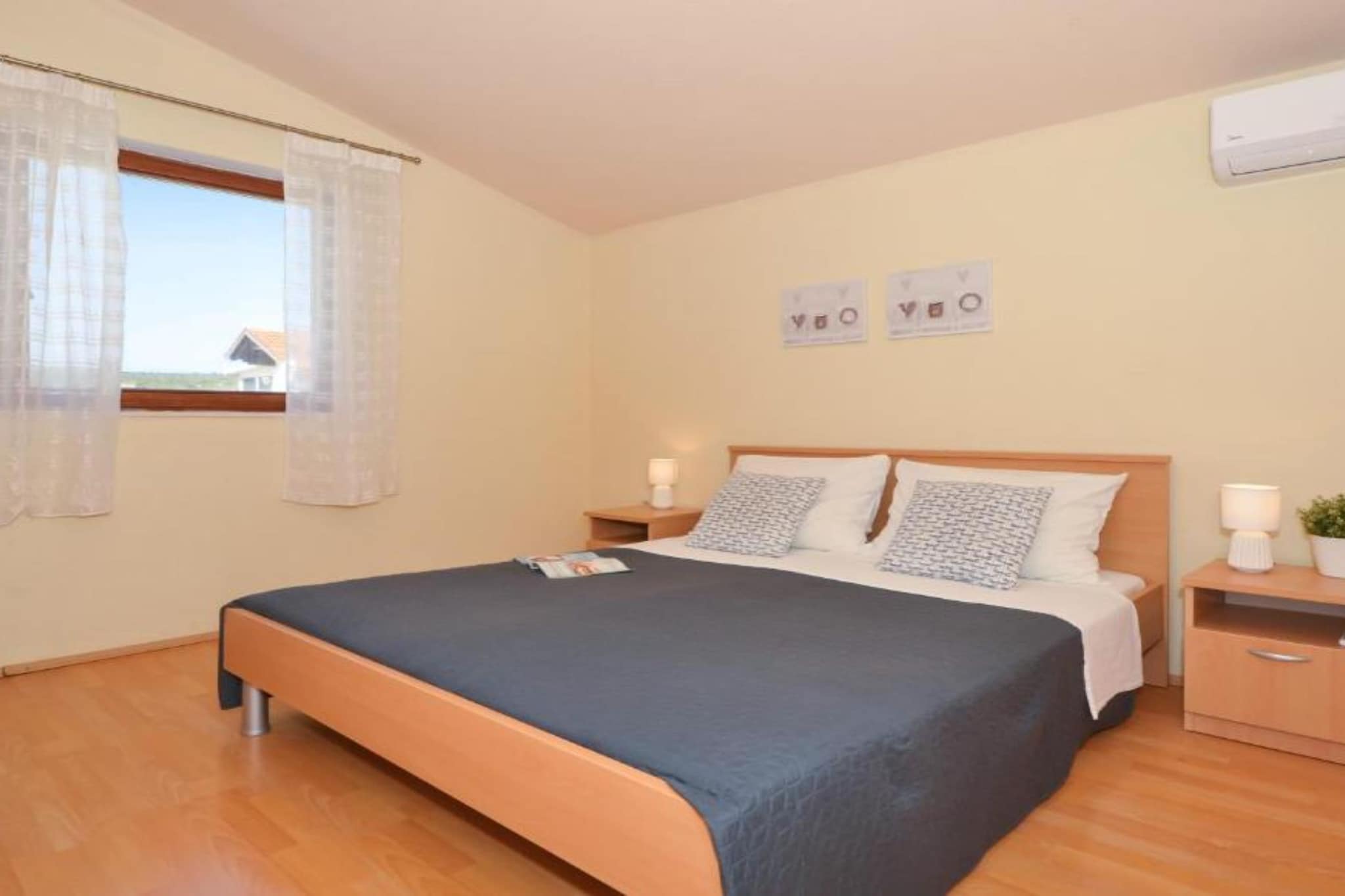 Apartments Nina - One Bedroom Apartment with Balcony A2-Bedroom
