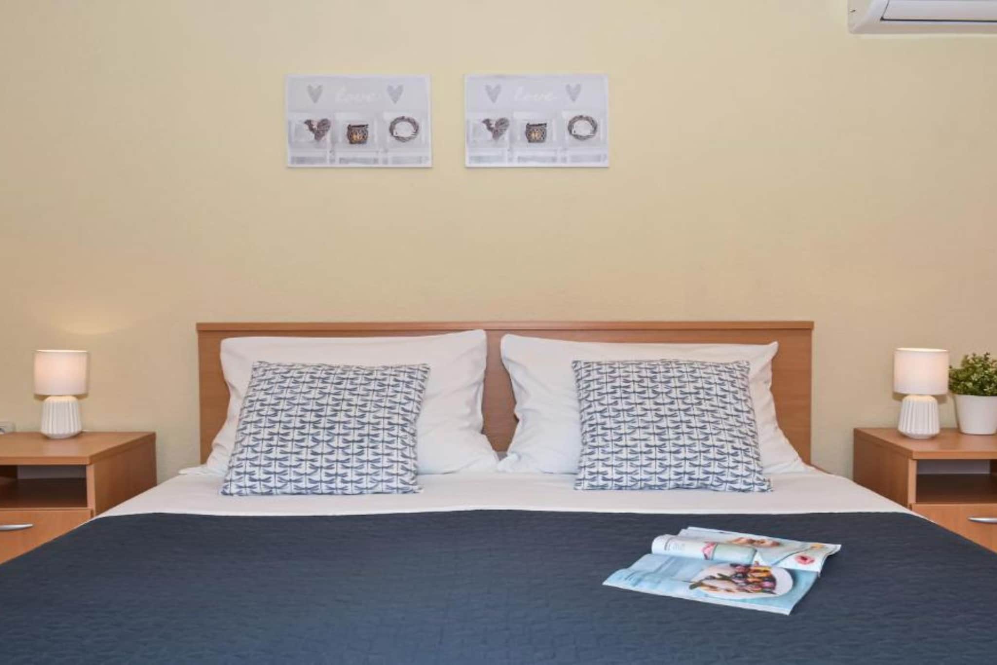 Apartments Nina - One Bedroom Apartment with Balcony A2