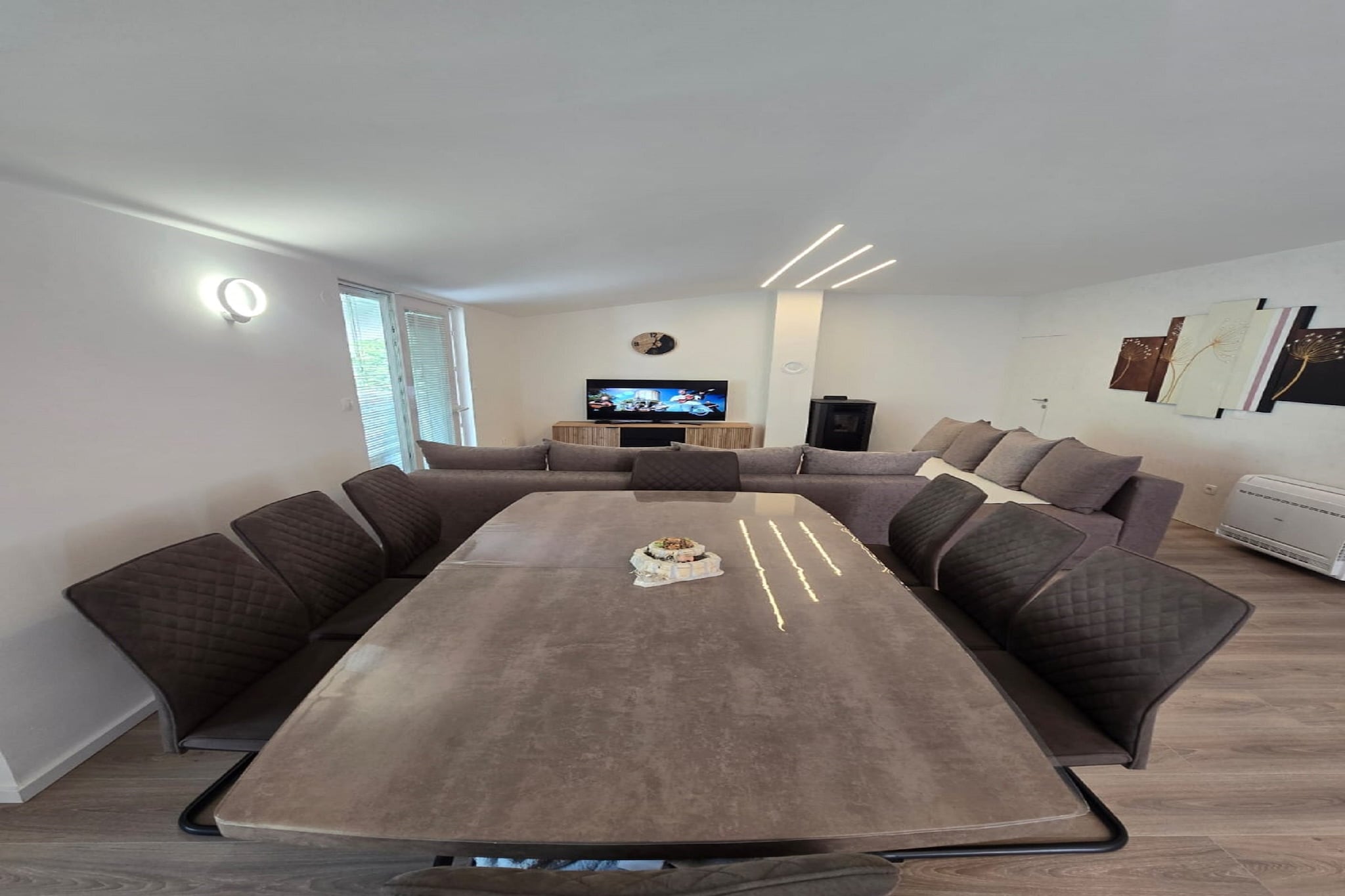 Apartments Ivankovic - Two Bedroom Apartment with Terrace-Woonkamer