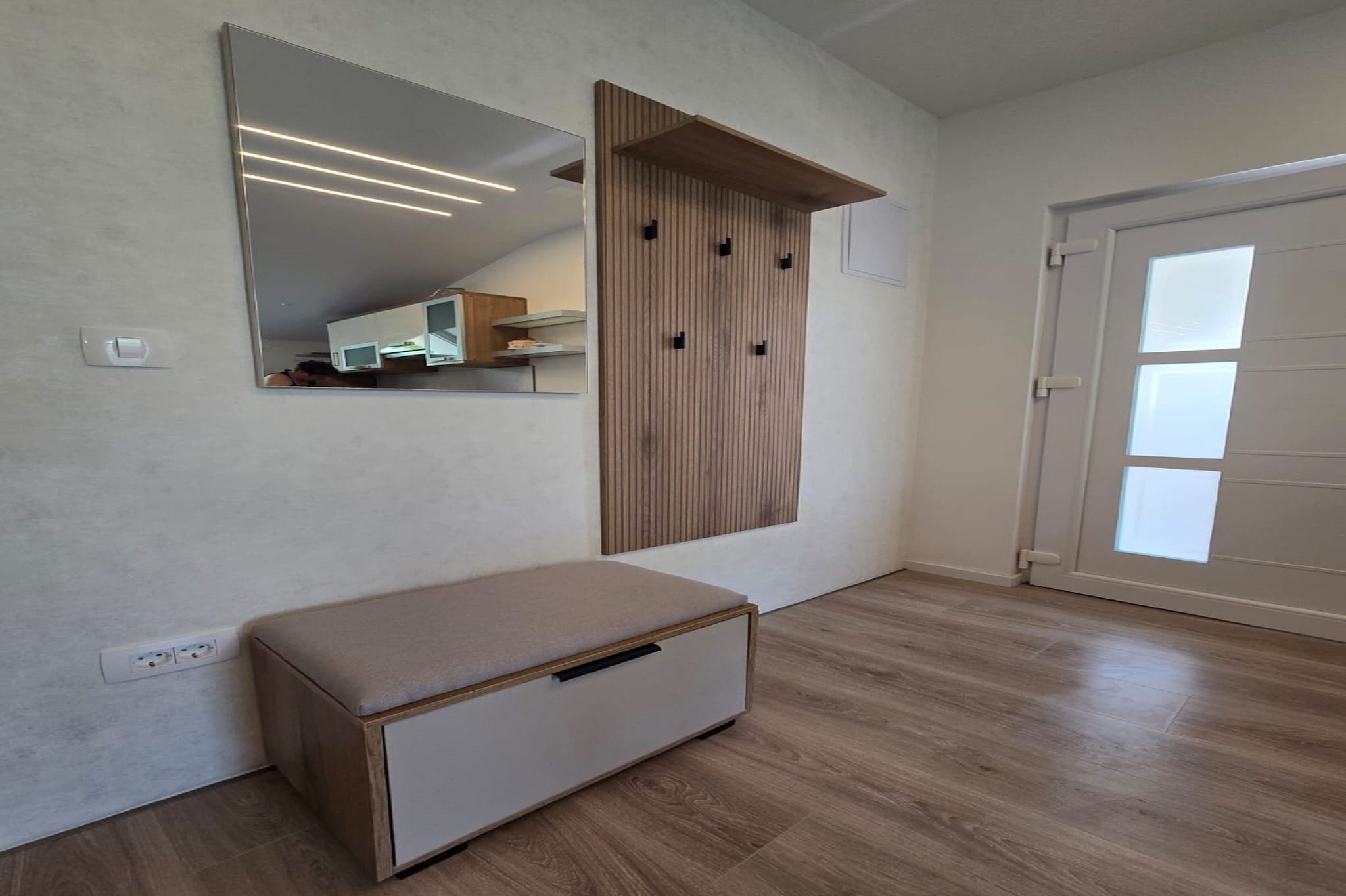 Apartments Ivankovic - Two Bedroom Apartment with Terrace-Binnen