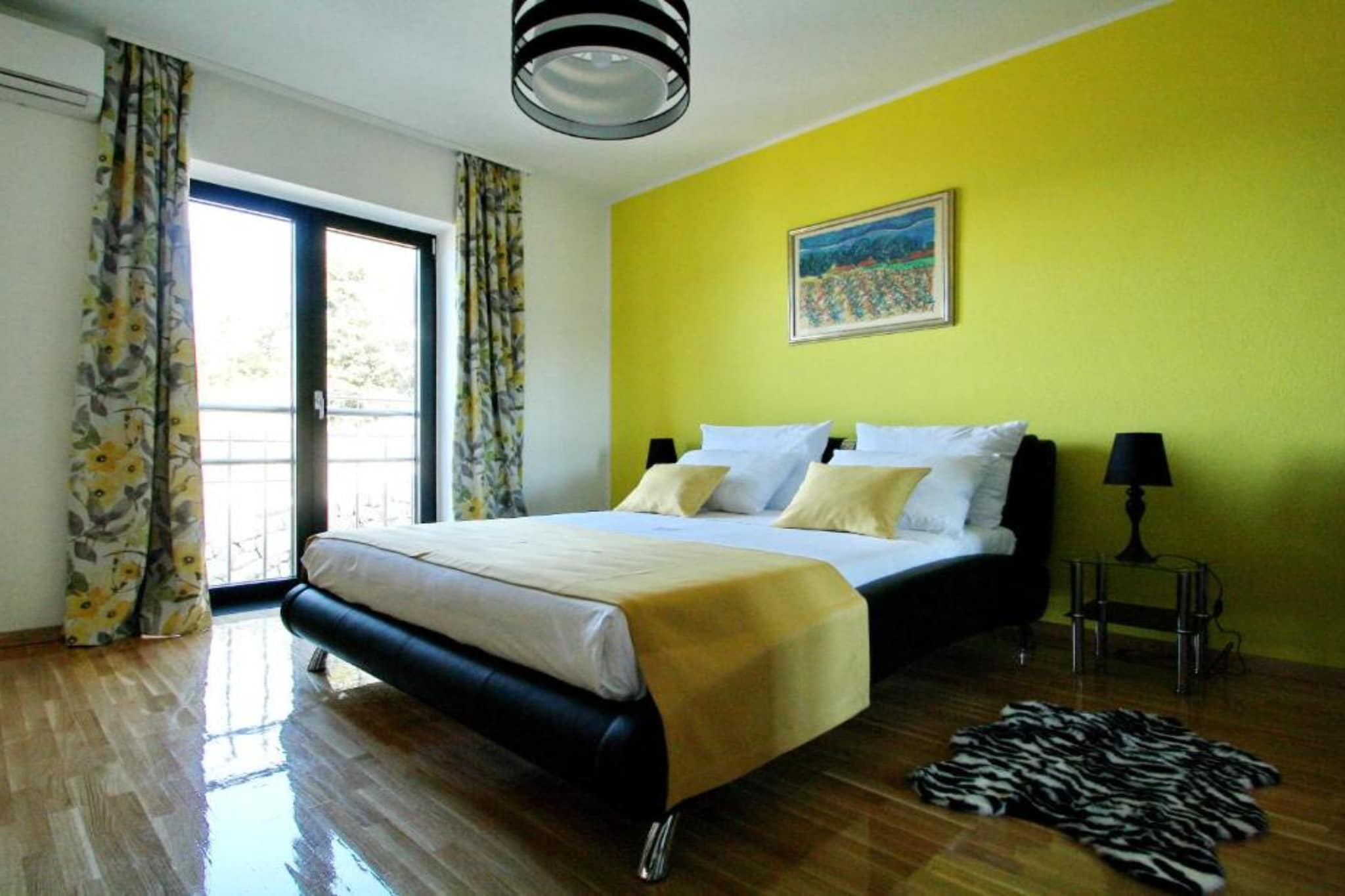 Beachfront Luxury Villa with Private Pool and Stunning Sea Views-Schlafzimmer
