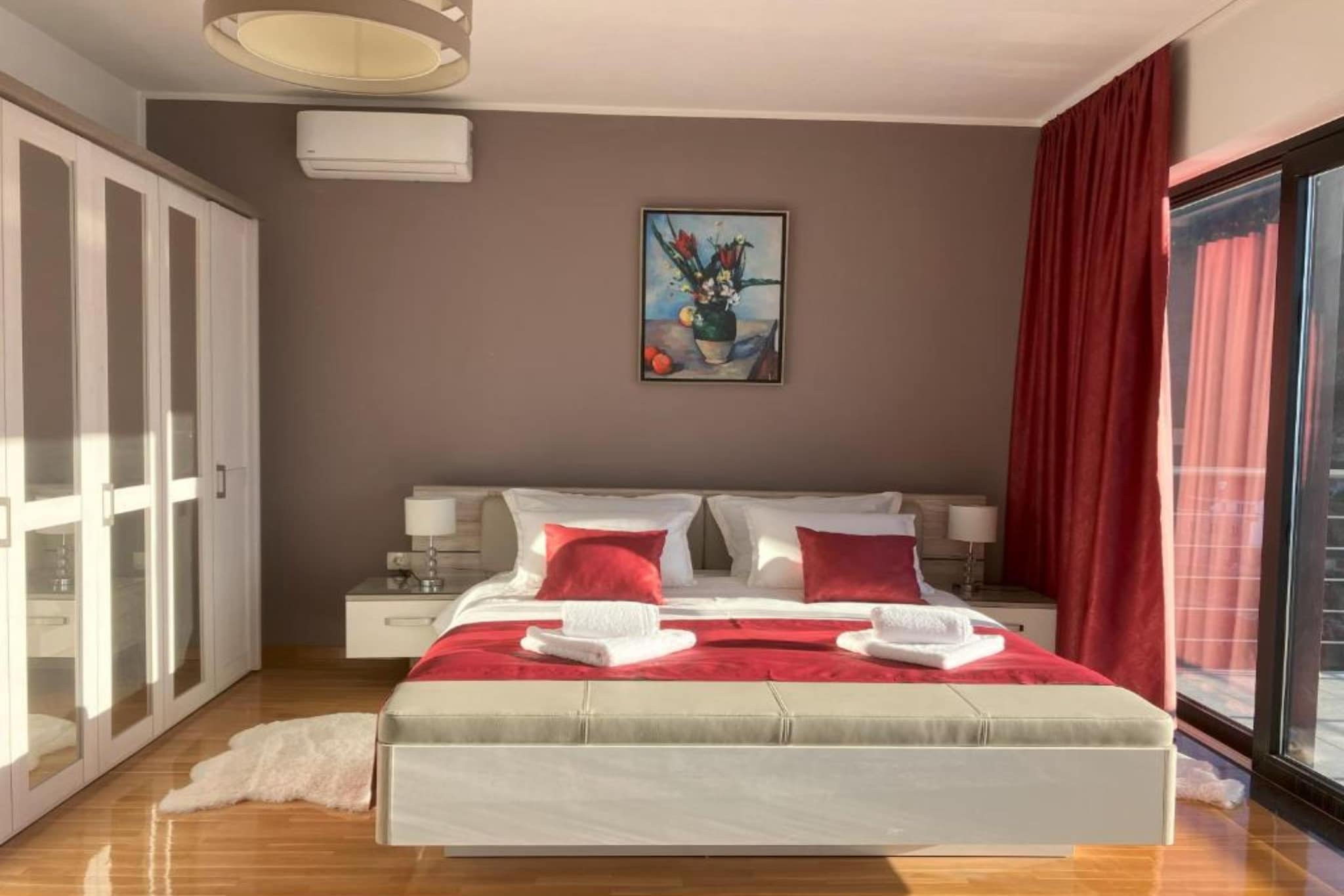 Beachfront Luxury Villa with Private Pool and Stunning Sea Views-Schlafzimmer