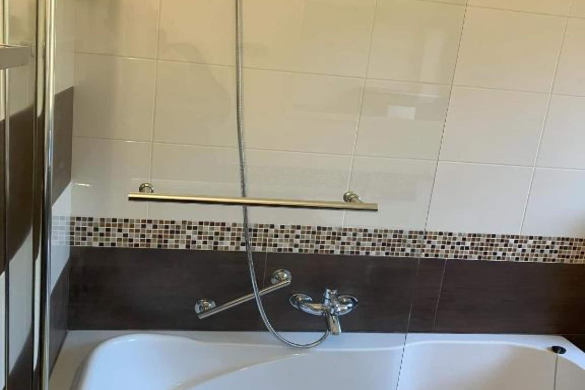 Beachfront Luxury Villa with Private Pool and Stunning Sea Views-Badezimmer