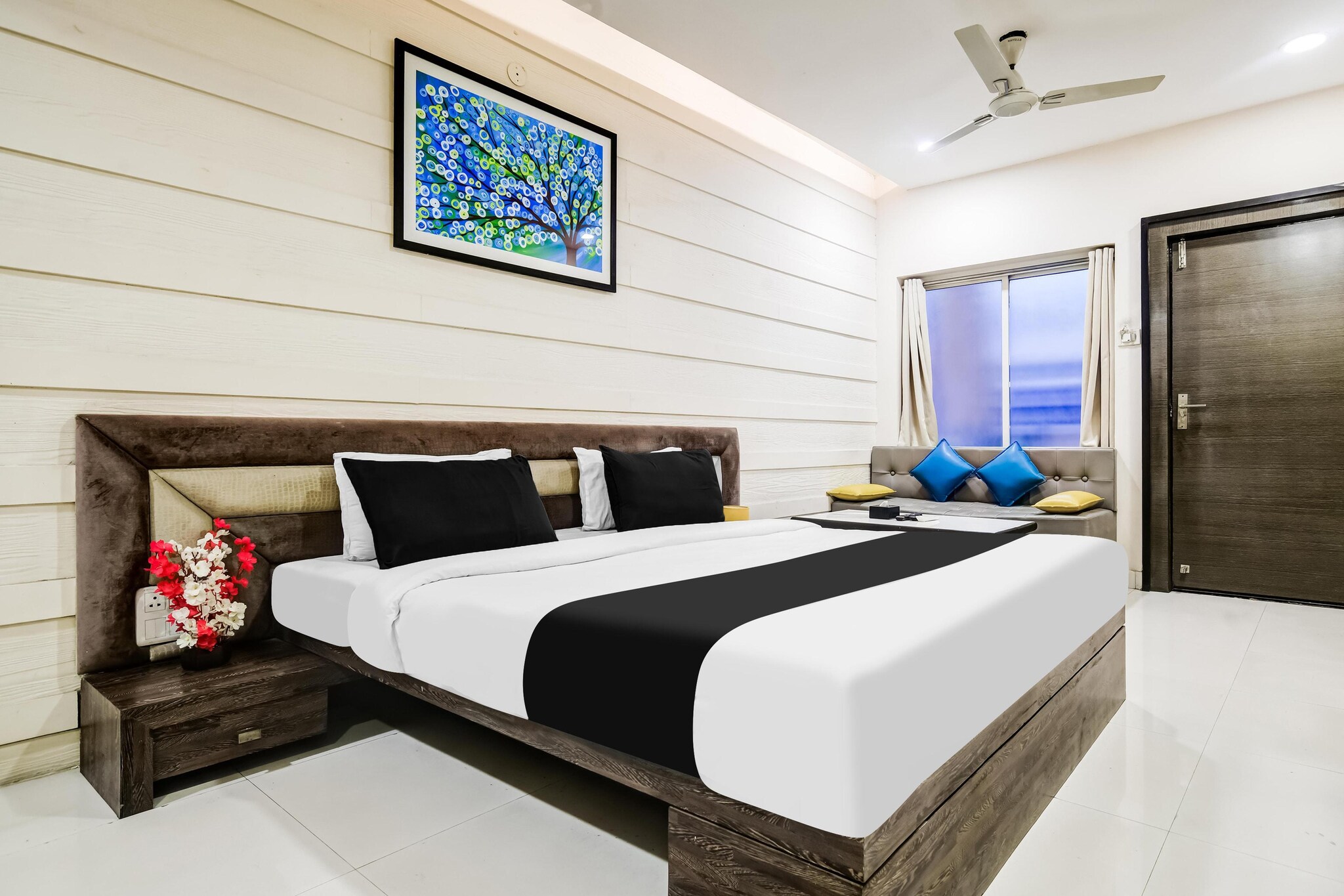 Comfortable Accommodation: Mordern Premium Nest at Dewas offers family rooms with air-conditioning, private bathrooms, work desks, and free toiletries. Each room includes a seating area, TV, and free WiFi throughout the property.
Dining Experience: The family-friendly restaurant serves Indian cuisine for lunch and dinner. Guests can enjoy meals in a relaxed ambience, making it ideal for leisure and business travellers.
Convenient Facilities: The hotel features a lounge, lift, 24-hour front desk, shared kitchen, housekeeping, laundry, and room service. Free on-site parking is available, and Devi Ahilya Bai Holkar Airport is 41 km away. Nearby attractions include Mahakaleshwar Jyotirlinga (40 km) and ISKCON Indore (29 km).
Unmarried couples are warmly welcome at this property.
Guests with local ID proof are warmly welcome.
Apologies, but we are currently unable to host foreign nationals at this property.
Early Check-In Policy: A full day’s room rate will be charged for check-ins before 6:00 AM. Complimentary early check-in is available between 6:00 AM and 10:00 AM, subject to room availability.
Check-in is only available to guests aged 18 and above. Please provide a government-issued ID to confirm your age.