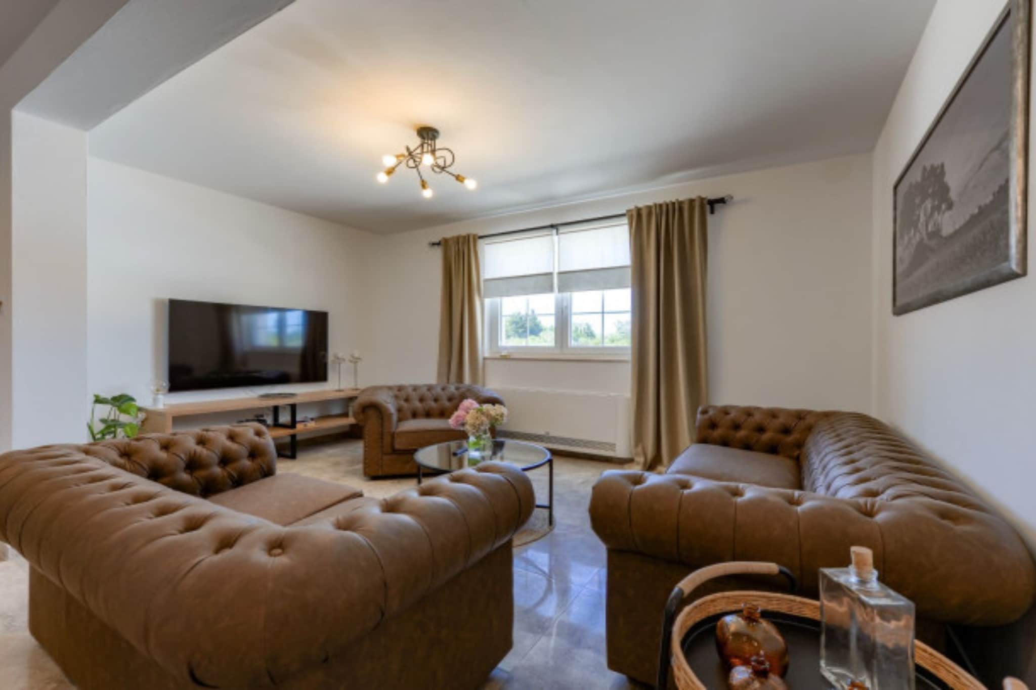 RUSTIC VILLA PEROSA WITH HEATED POOL-Buitenlucht