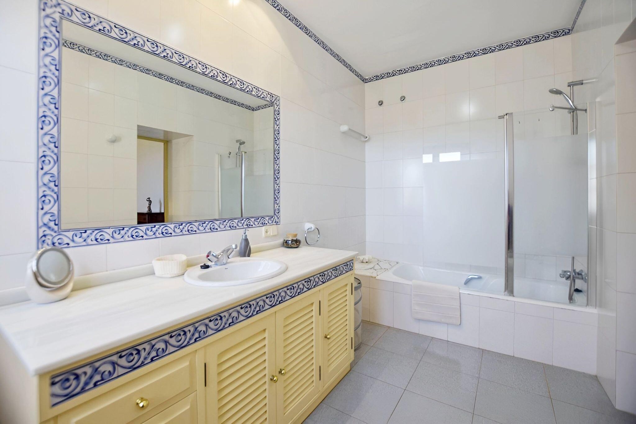 Son Granada-Badkamer