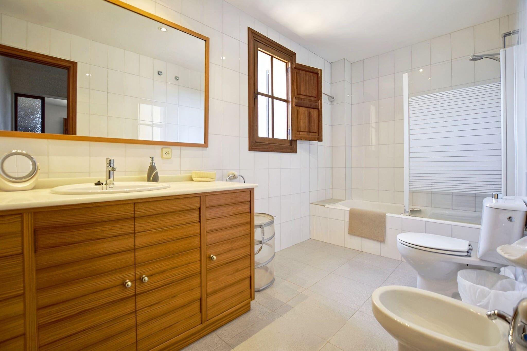 Son Granada-Badkamer