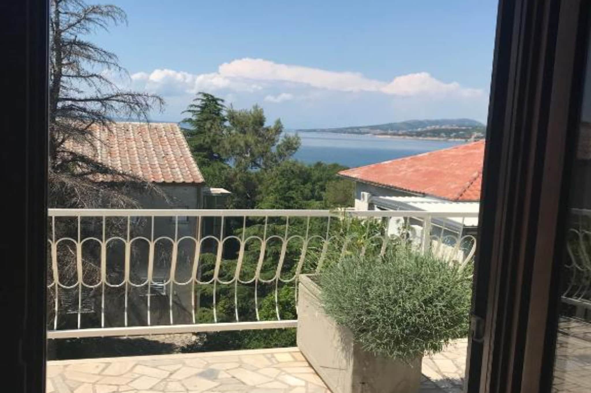 One-Bedroom Apartment With Sea View (A)-Terrasse / balcon