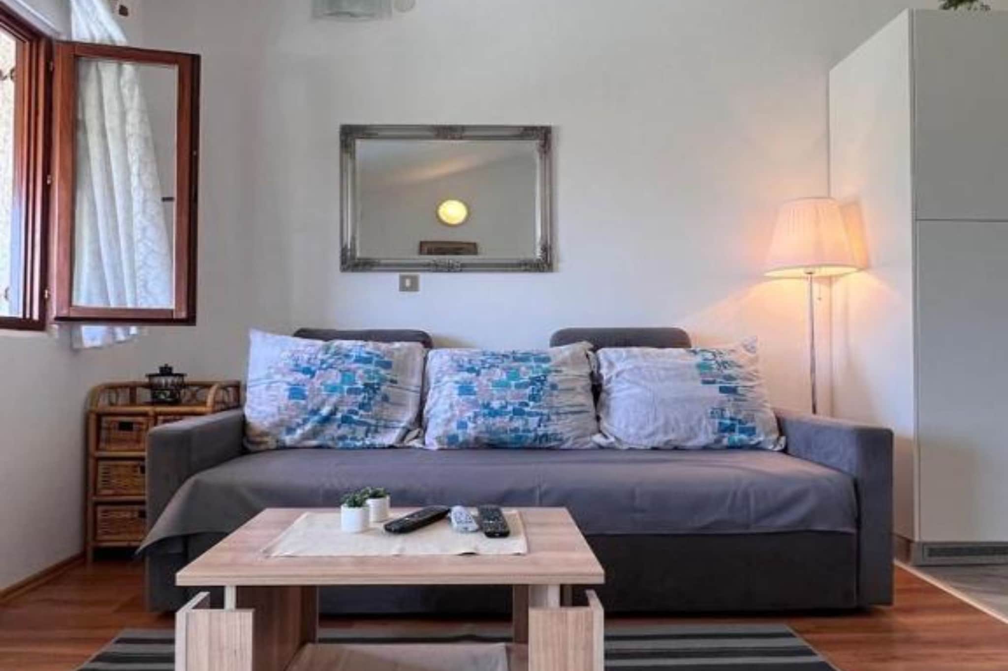 One-Bedroom Apartment With Sea View (A)-Chambre