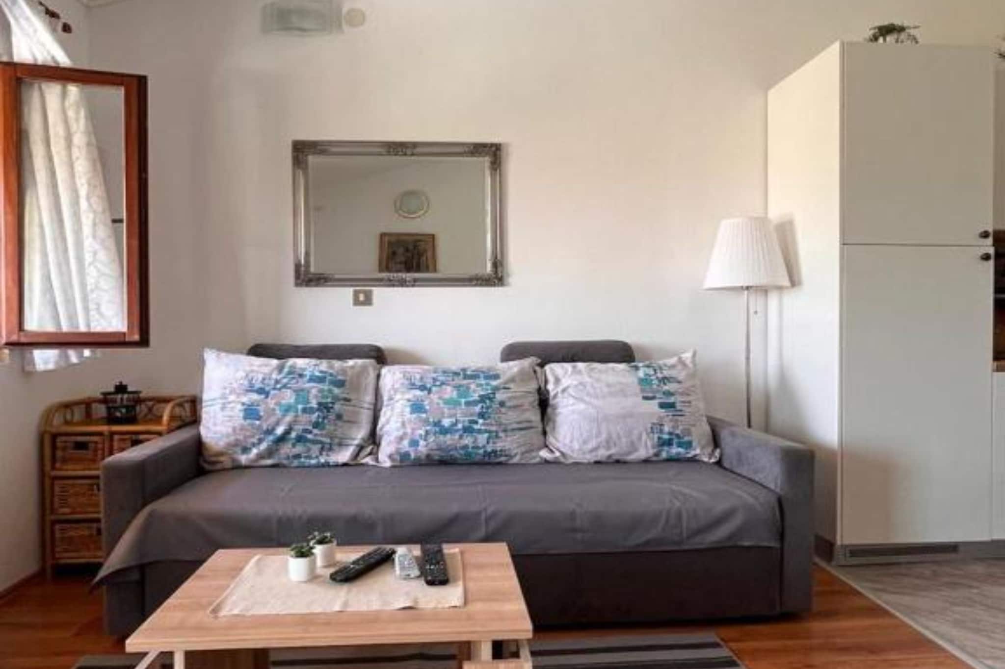 One-Bedroom Apartment With Sea View (A)-Chambre