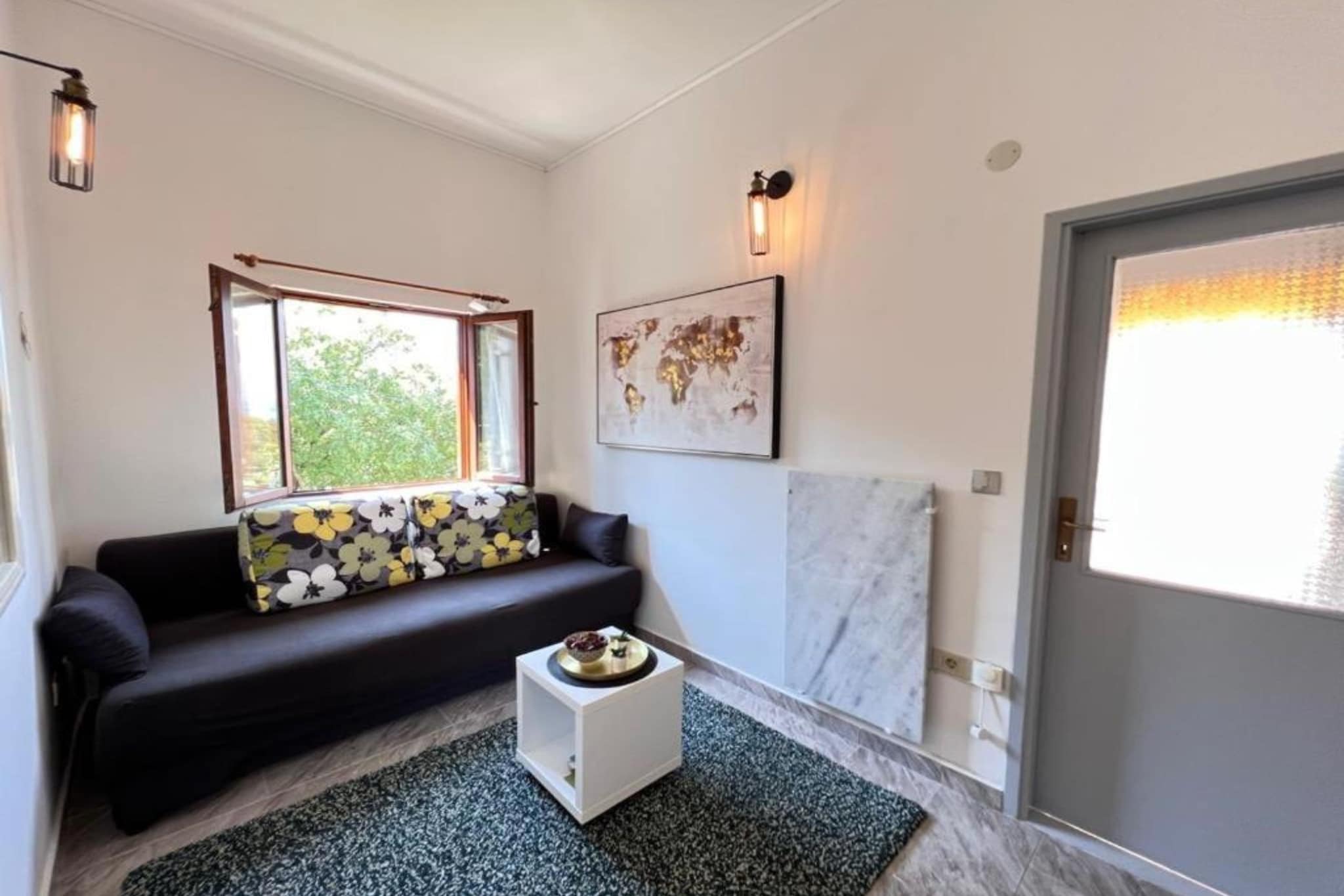 One-Bedroom Apartment With Sea View (B)-Chambre