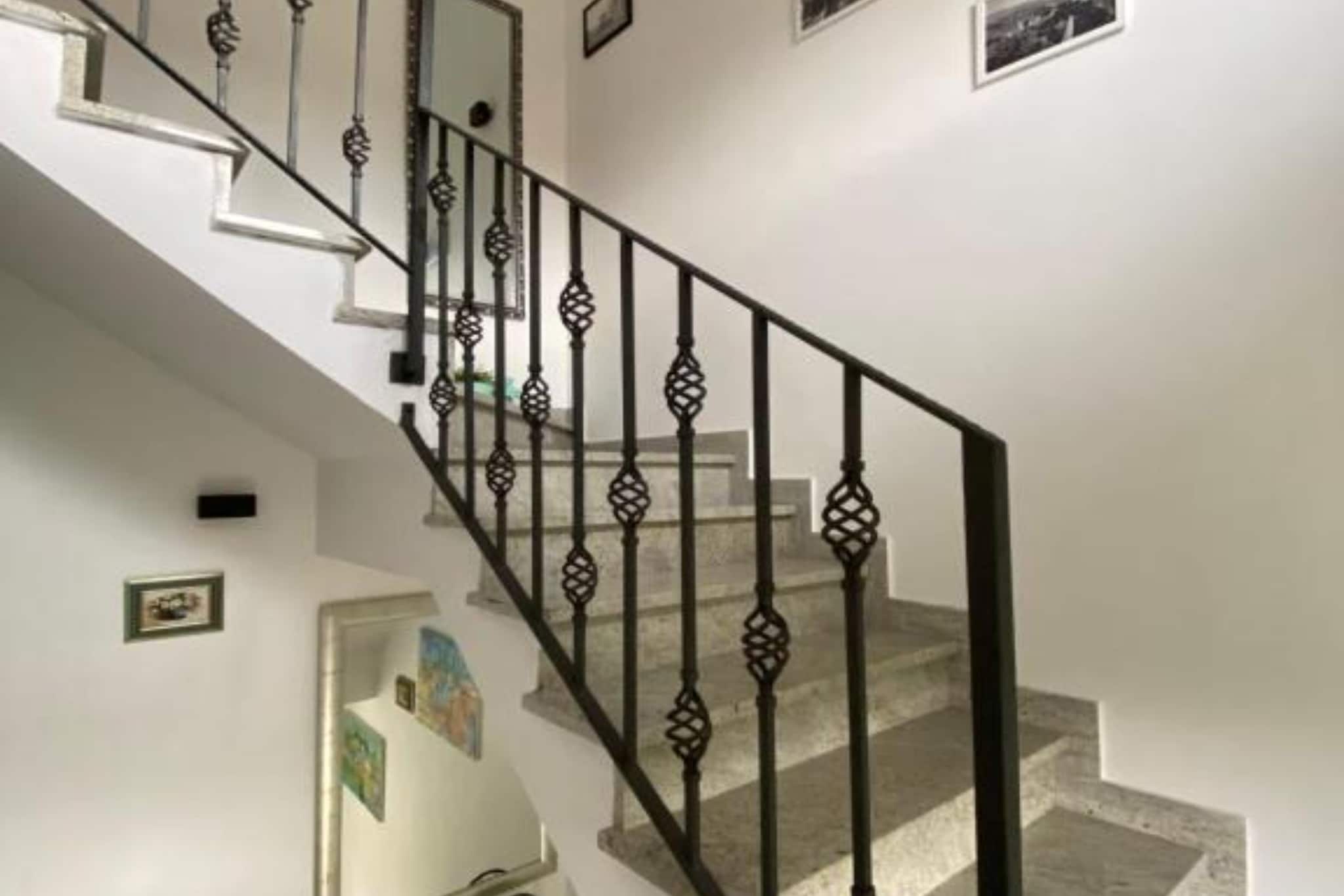 Apartments Lara Rab - Superior Studio Apartment with Balcony-Escaliers