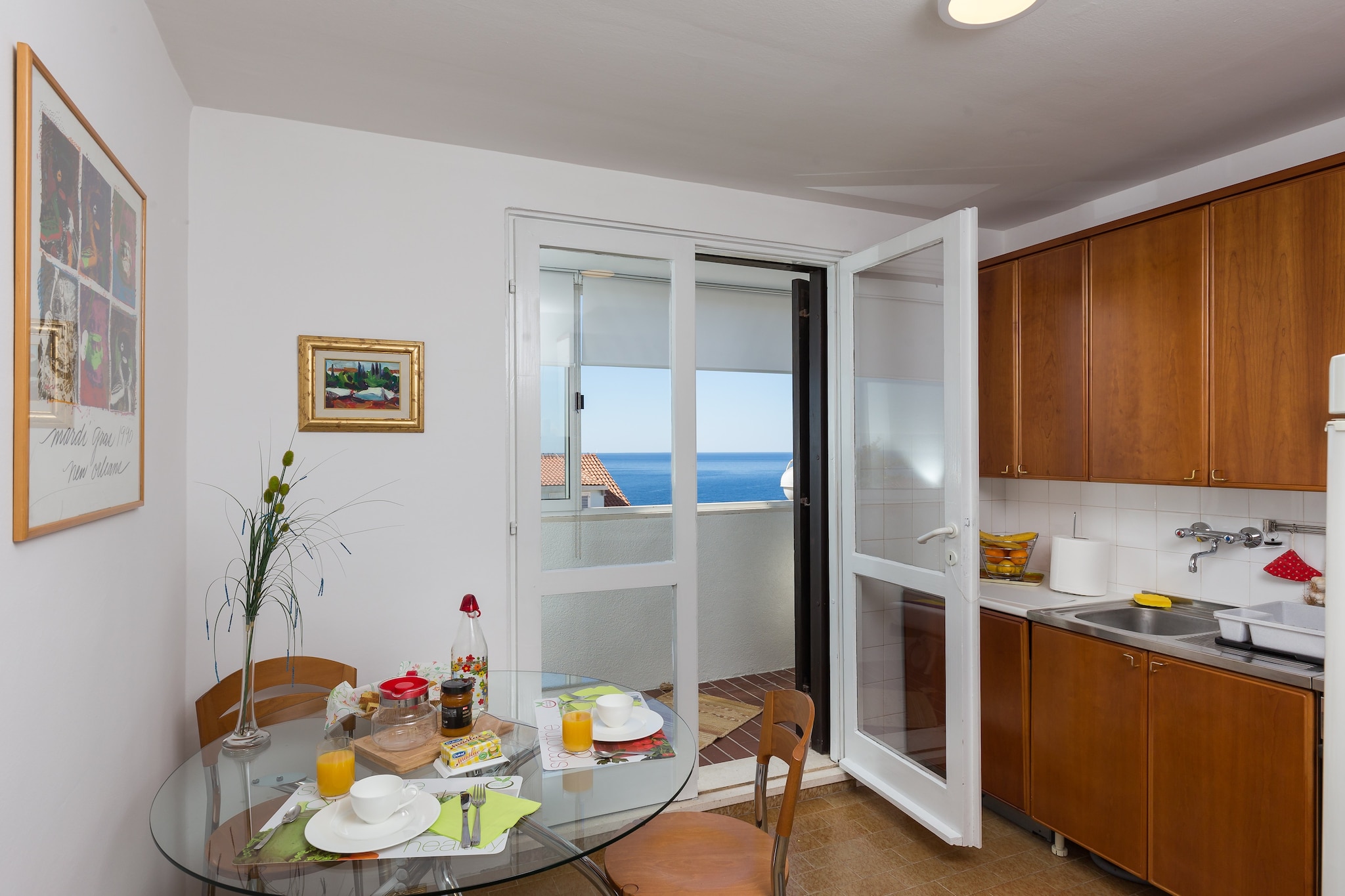 Apartment Nana-One Bedroom Apartment with Loggia and Sea View-Küche