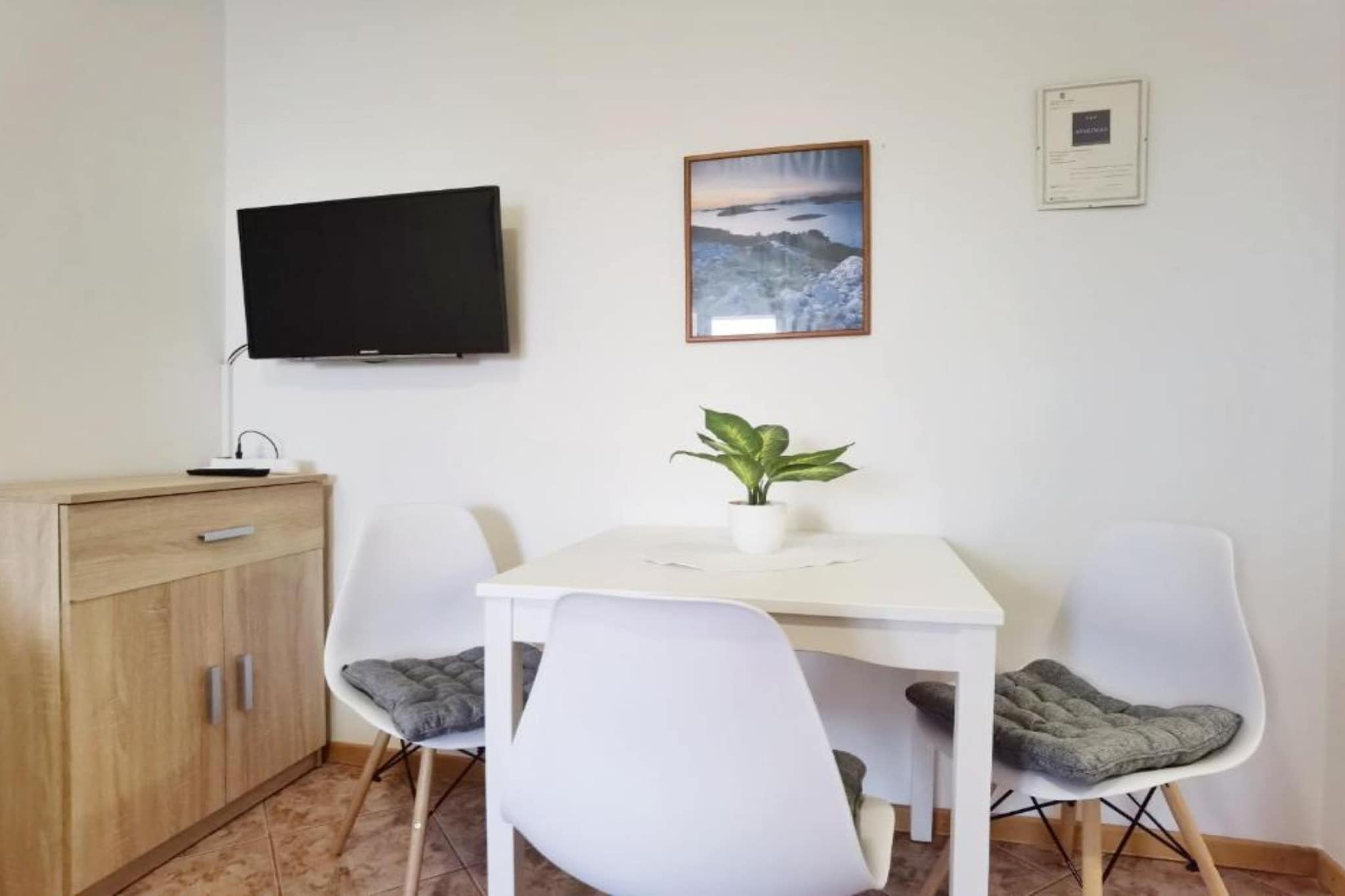 Villa Sanja -  One Bedroom Apartment with Balcony and Sea View 1-Eetkamer