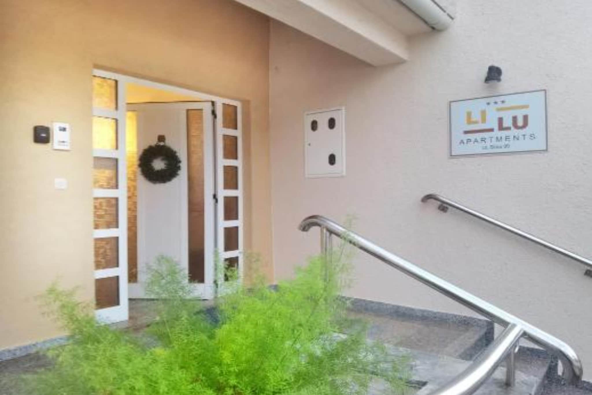 Villa Sanja - One Bedroom Apartment with Balcony and Sea View 3-Buitenlucht