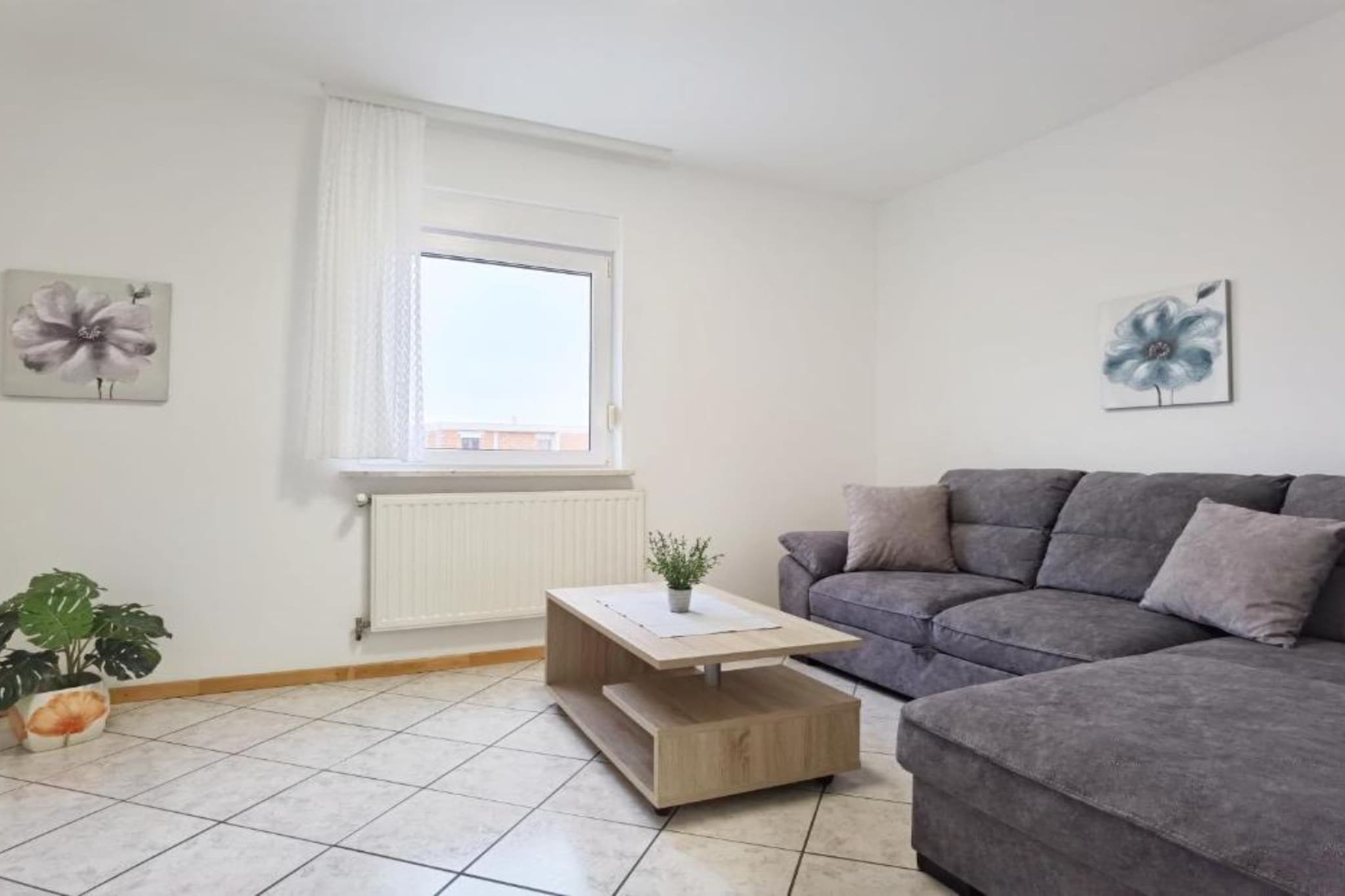 Villa Sanja - One Bedroom Apartment with Balcony and Sea View 3-Woonkamer
