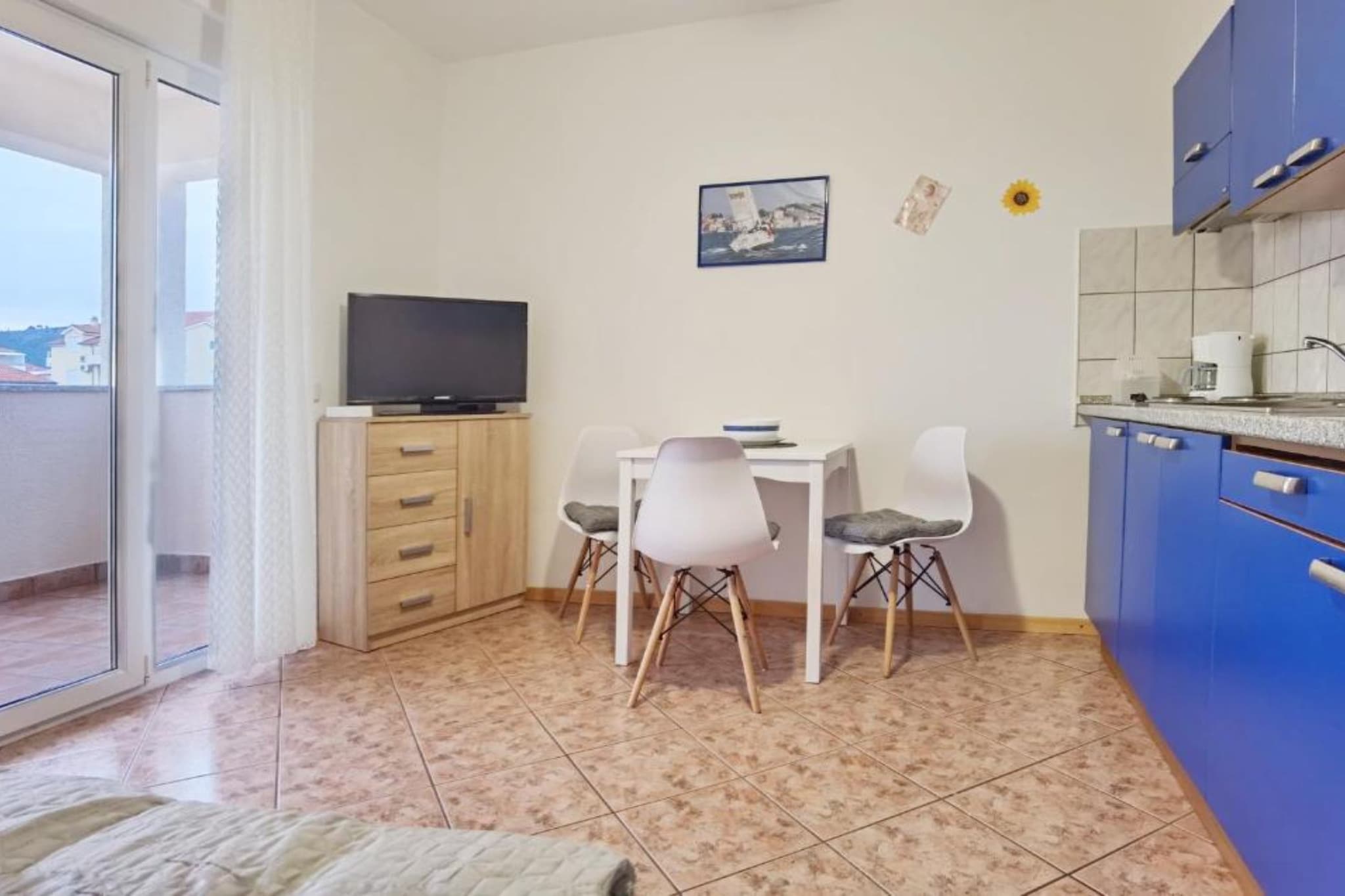 Villa Sanja - One Bedroom Apartment with Balcony and Sea View 4-Eetkamer