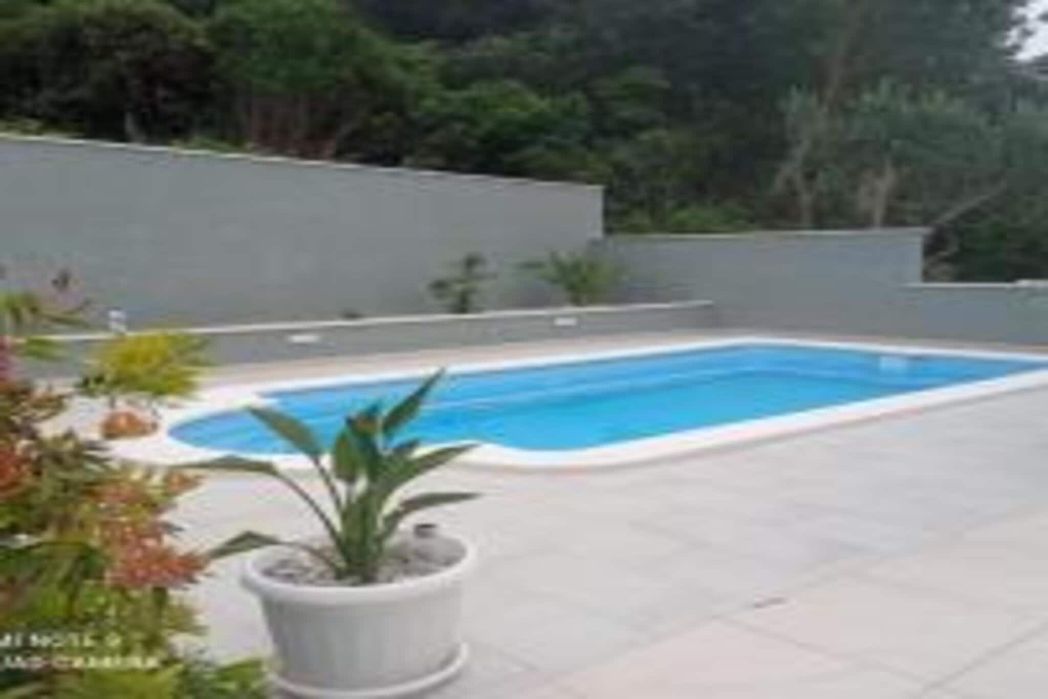 Apartments Bleuš - One Bedroom Apartment with Balcony and See View 1-Schwimmbad