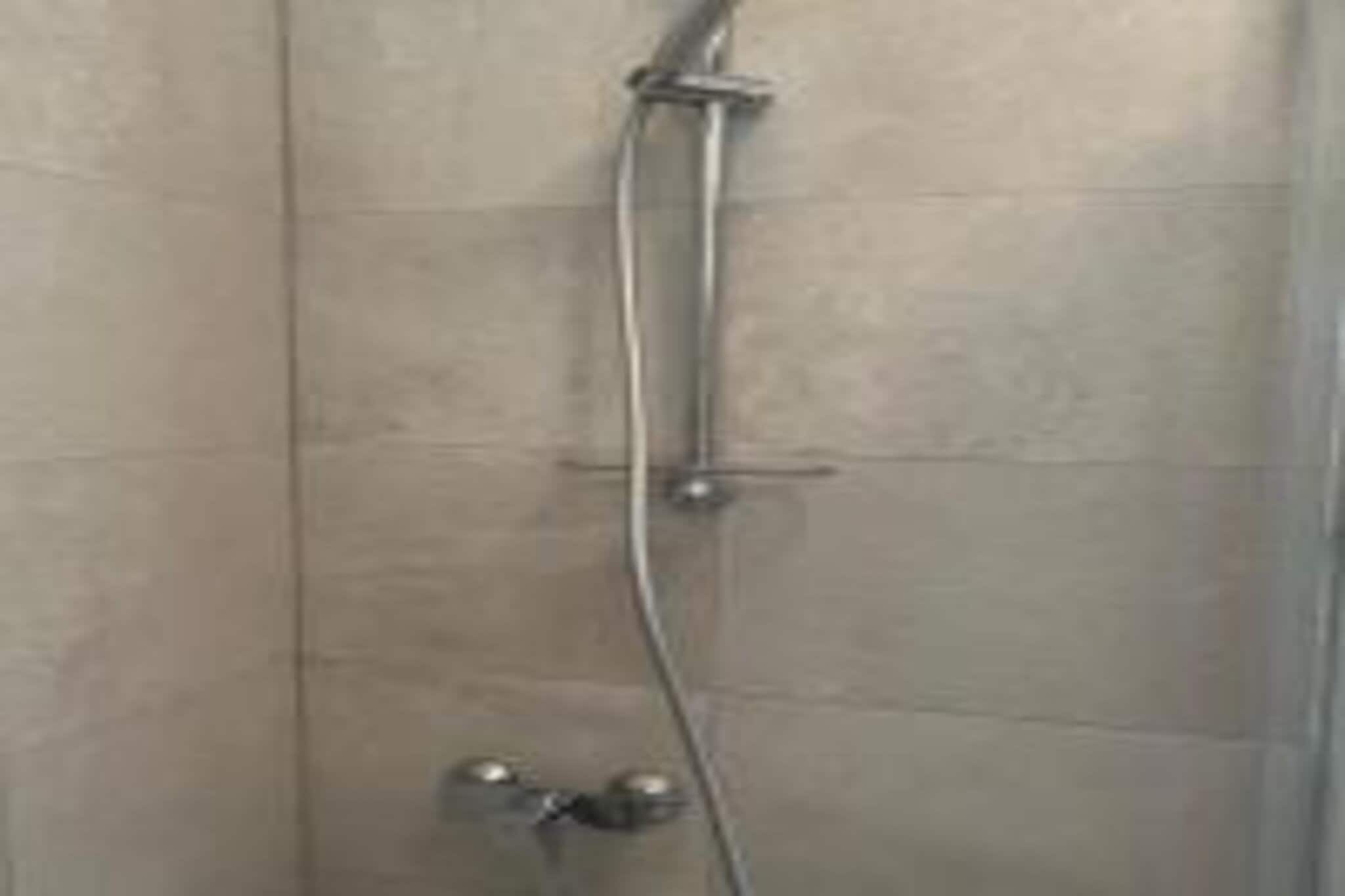 Apartments Bleuš - One Bedroom Apartment with Balcony and See View 3-Badezimmer